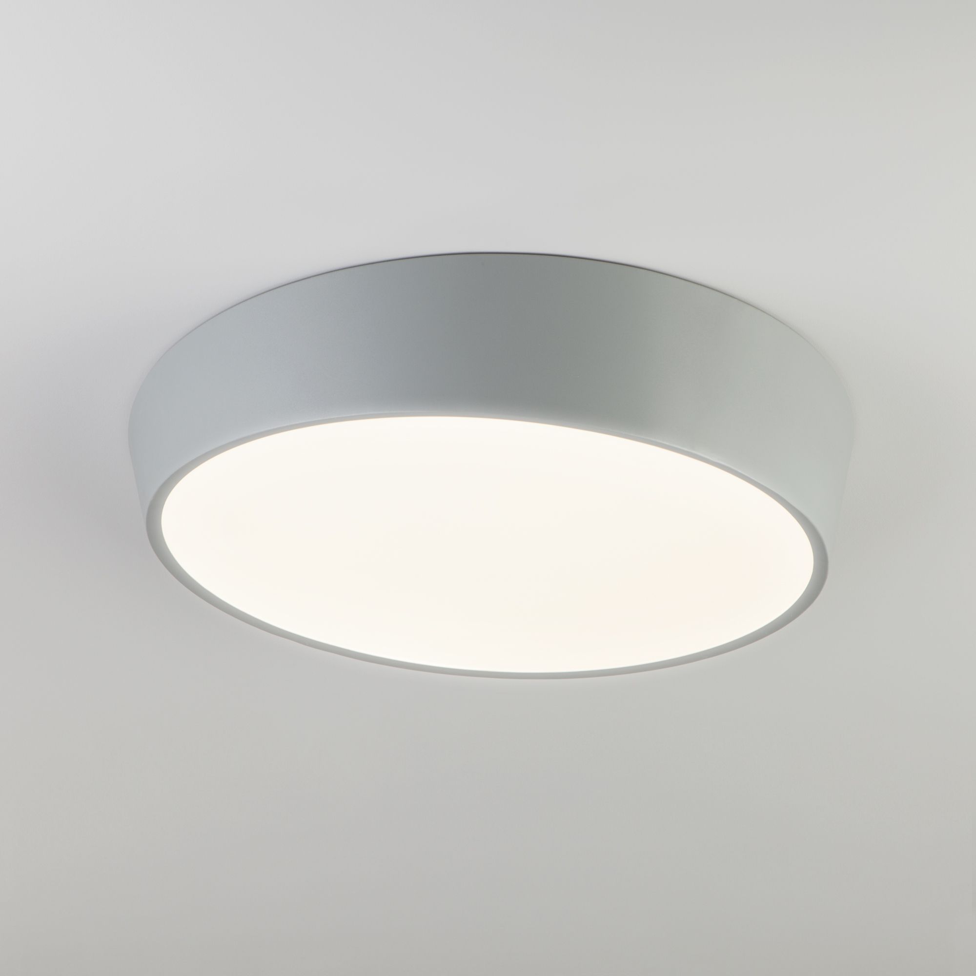 Потолочный круглый светильник с пультом Eurosvet Visual 90113/1 серый. Фото 1
