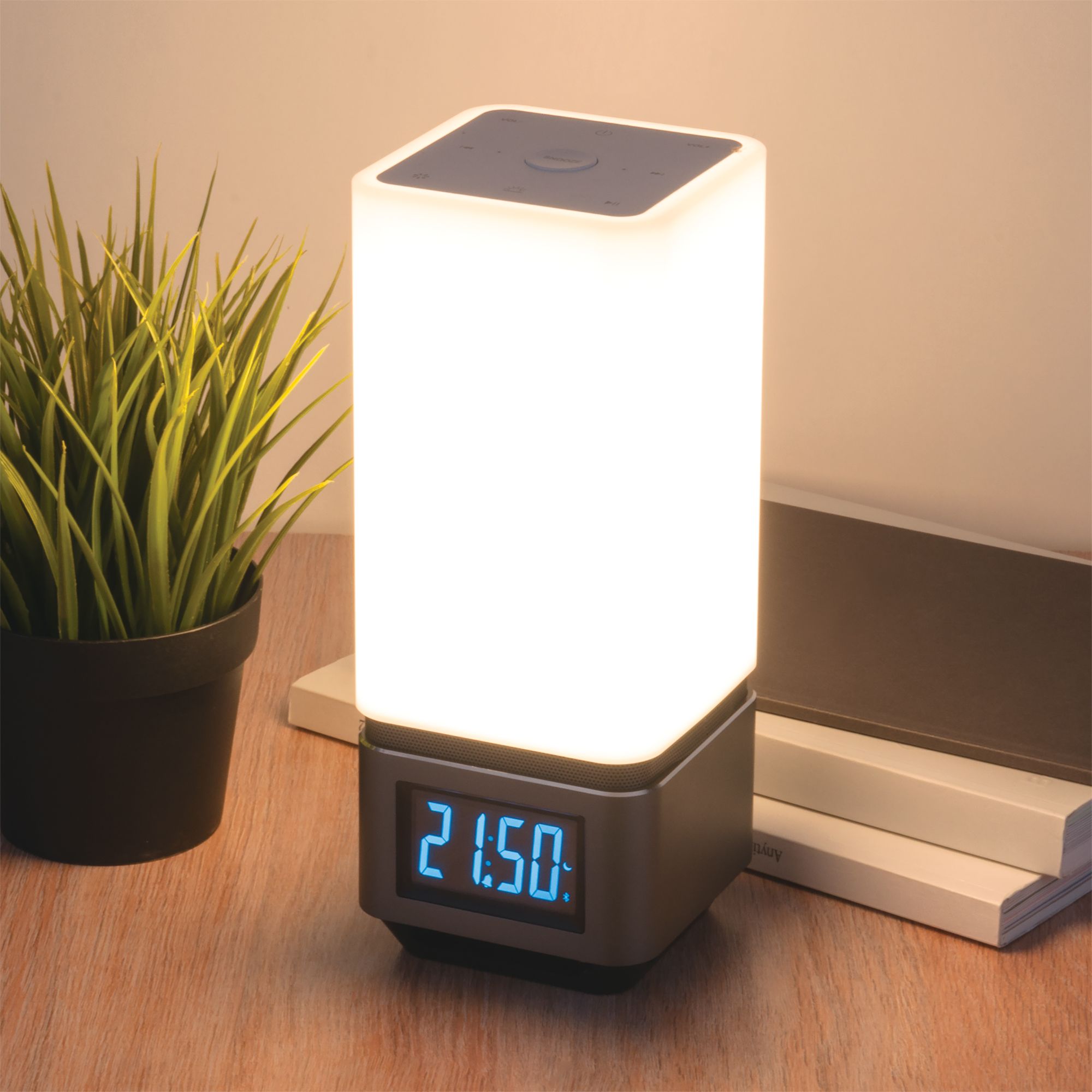 Smart-лампа с Bluetooth-колонкой Eurosvet Media 80418/1 серебристый. Фото 1