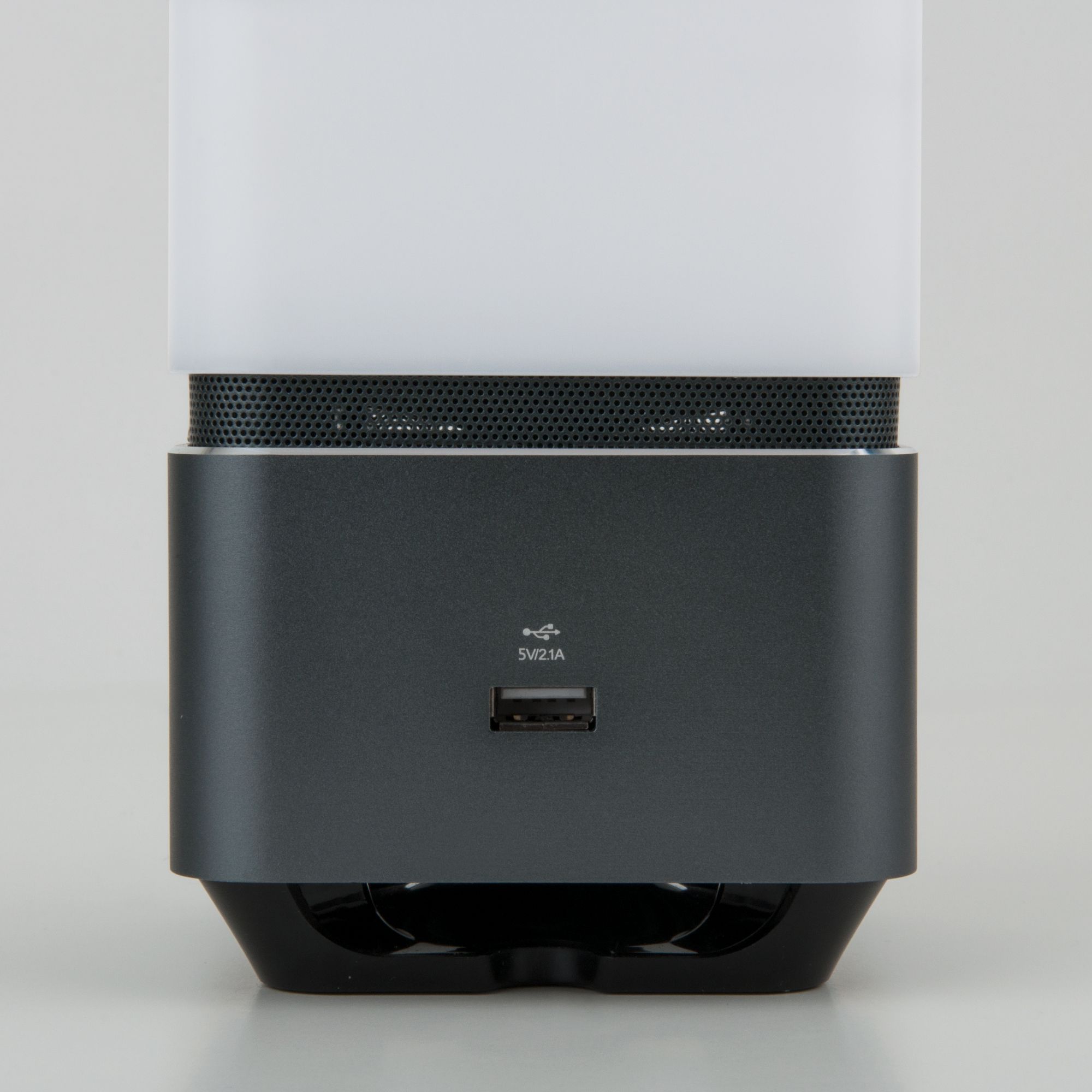 Smart-лампа с Bluetooth-колонкой Eurosvet Media 80418/1 серебристый. Фото 4