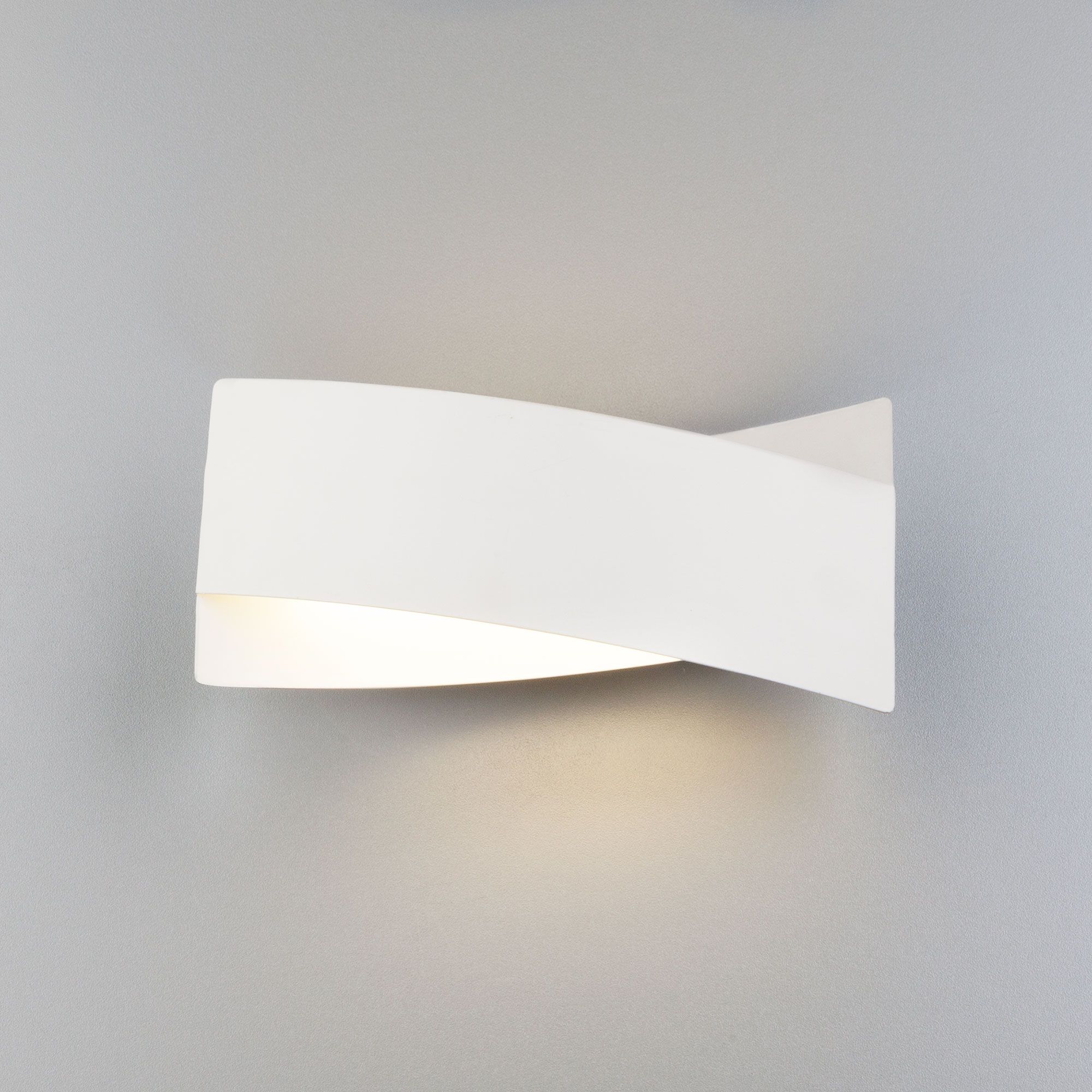 Настенный светодиодный светильник Eurosvet Overlap 40145/1 LED белый. Фото 5