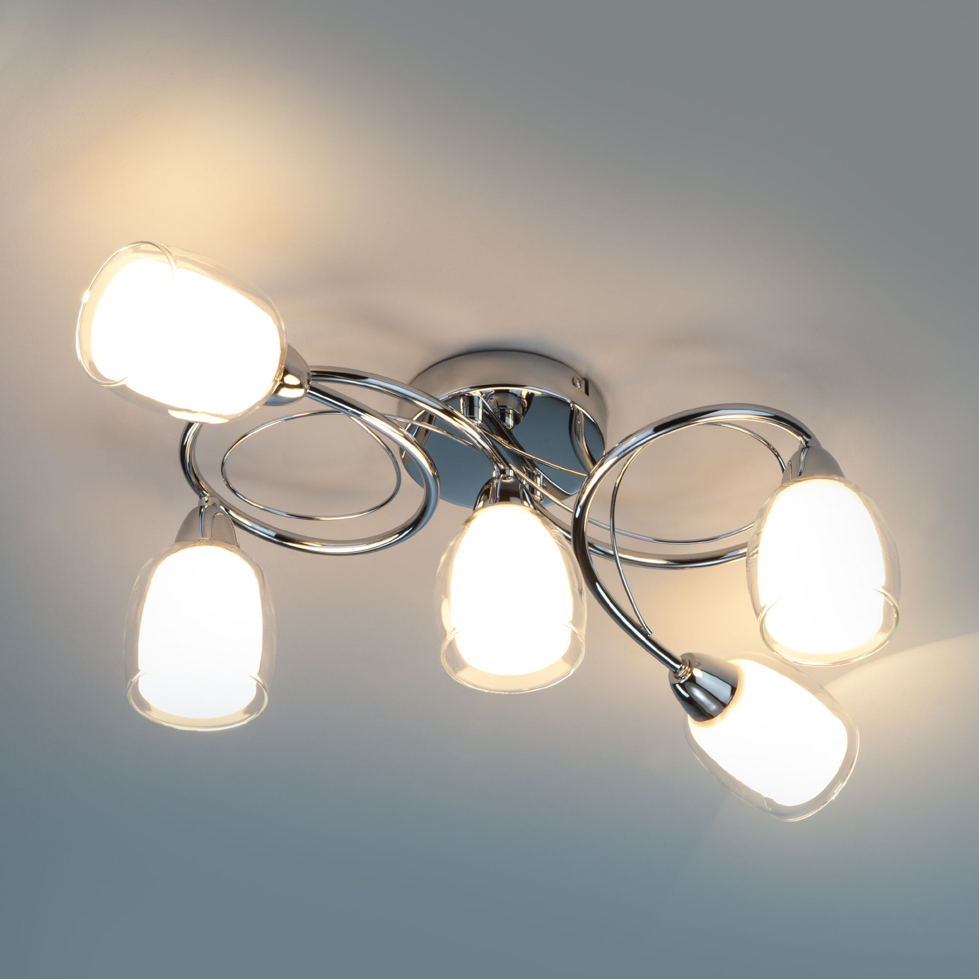 Потолочный светильник с плафонами  Potpourri 30153/5 белый. Фото 4