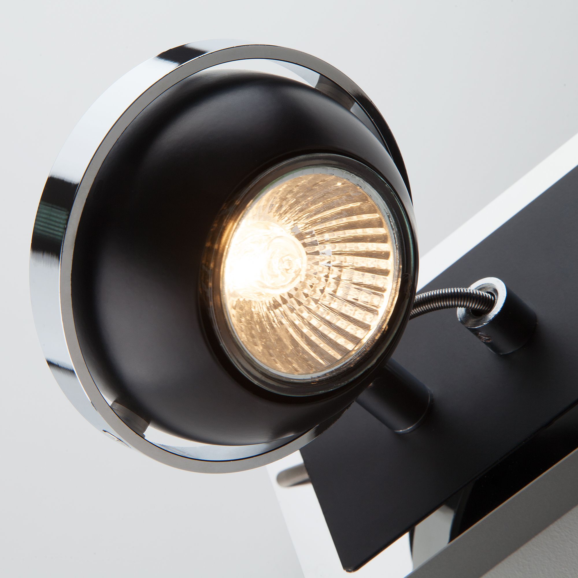 Настенный светильник с поворотными плафонами Eurosvet Coople 20056/2 черный. Фото 3