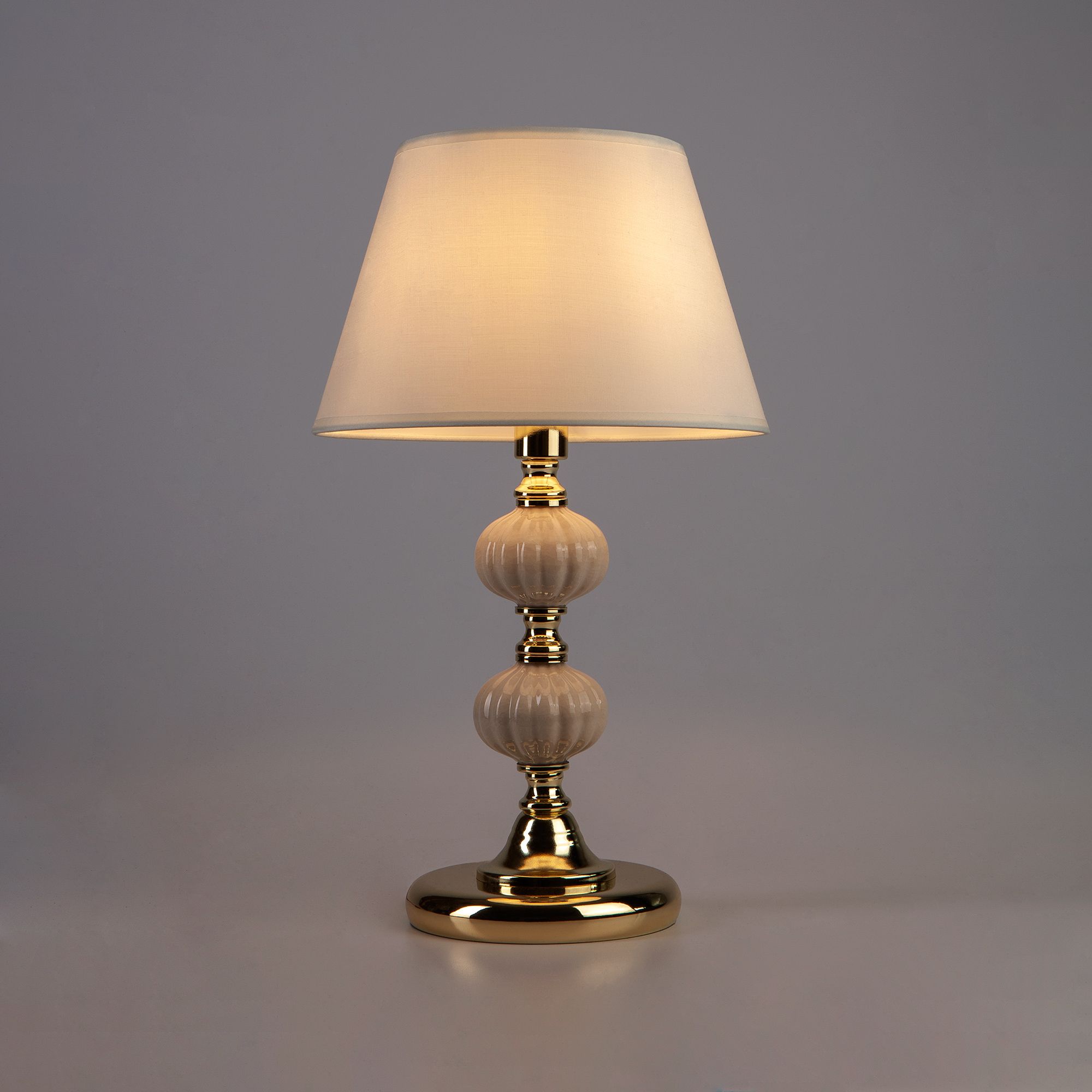 Классическая настольная лампа Eurosvet Mella 01028/1 золото. Фото 3