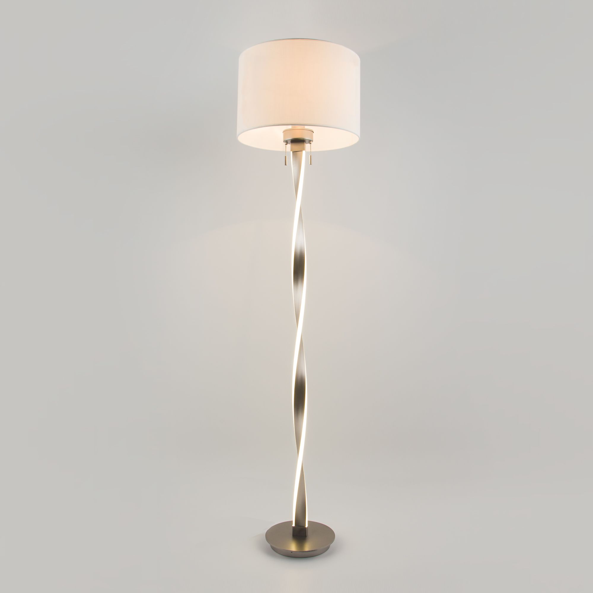 Напольный светодиодный светильник с тканевым абажуром Bogate's Titan 992 белый / никель. Фото 1