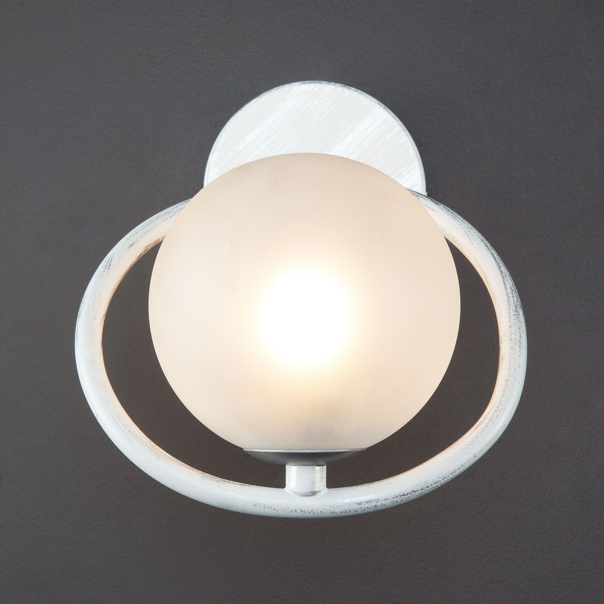 Настенный светильник Eurosvet Camomile 70089/1 белый с серебром. Фото 4