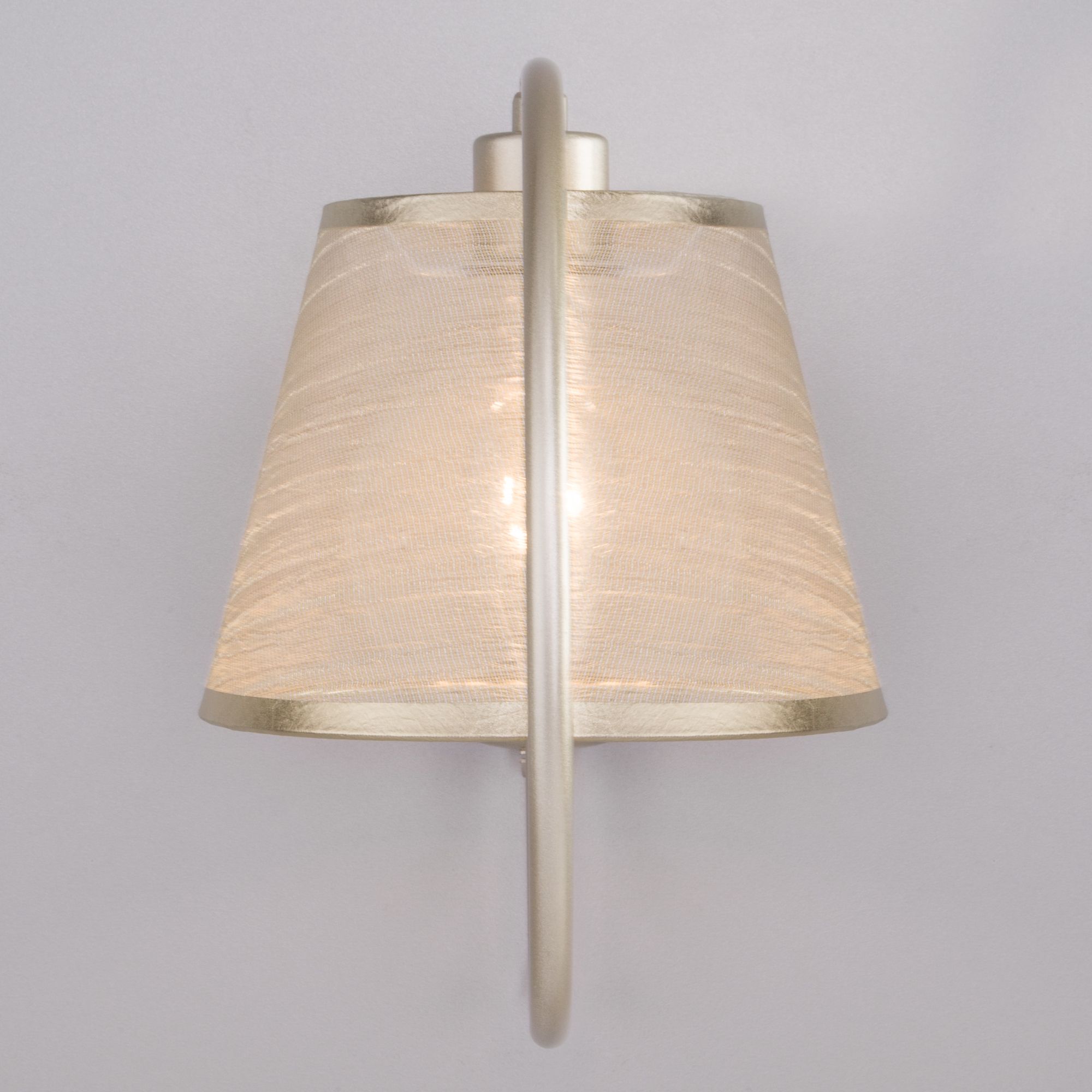 Настенный светильник с абажуром Eurosvet Volante 60093/1 перламутровое золото. Фото 4