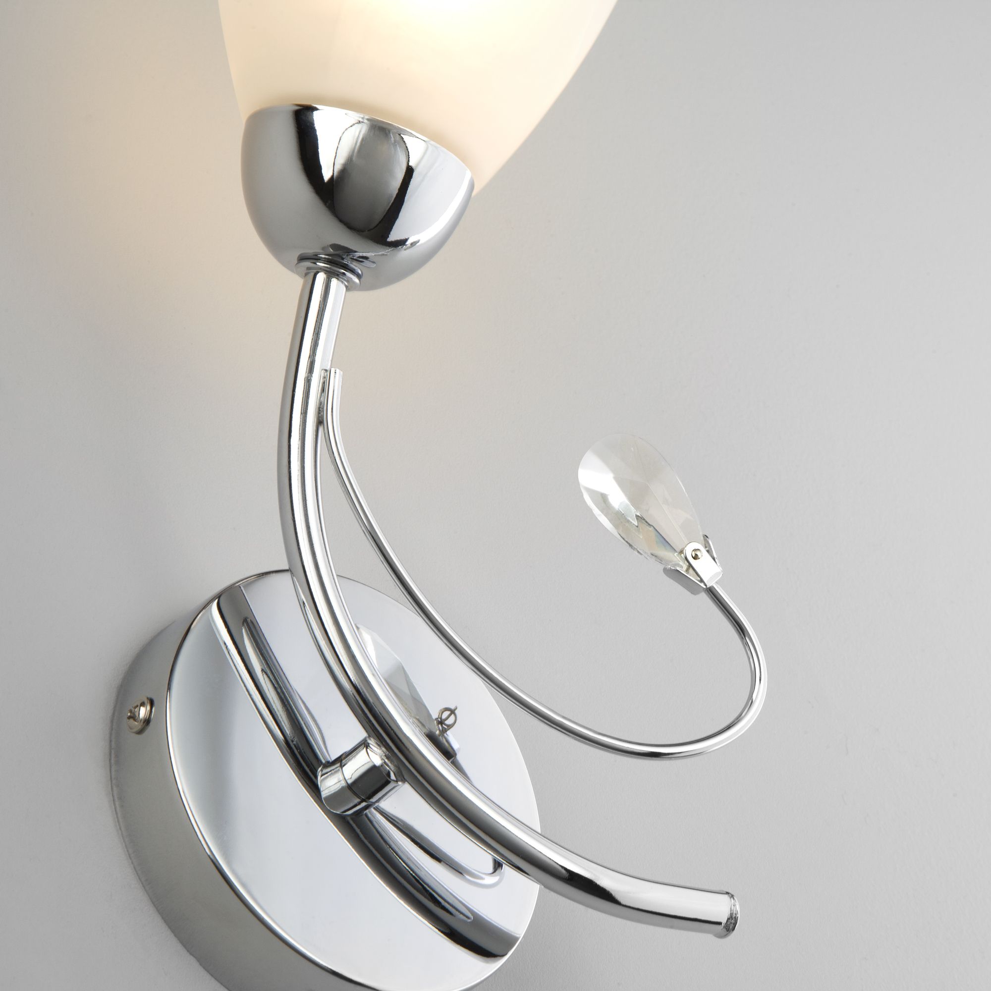 Настенный светильник со стеклянным плафоном Eurosvet Priya 30169/1 хром. Фото 2