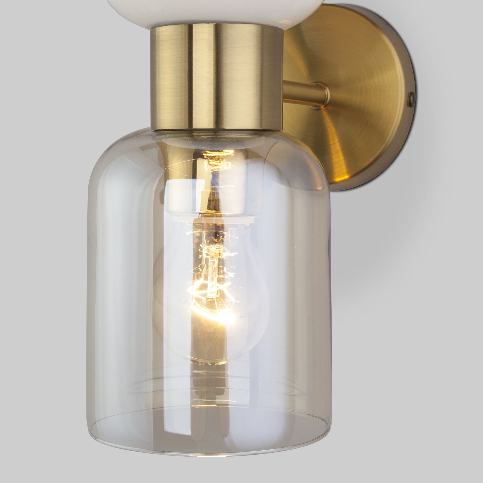 Настенный светильник со стеклянными плафонами Eurosvet Tandem 60118/2 латунь. Фото 3