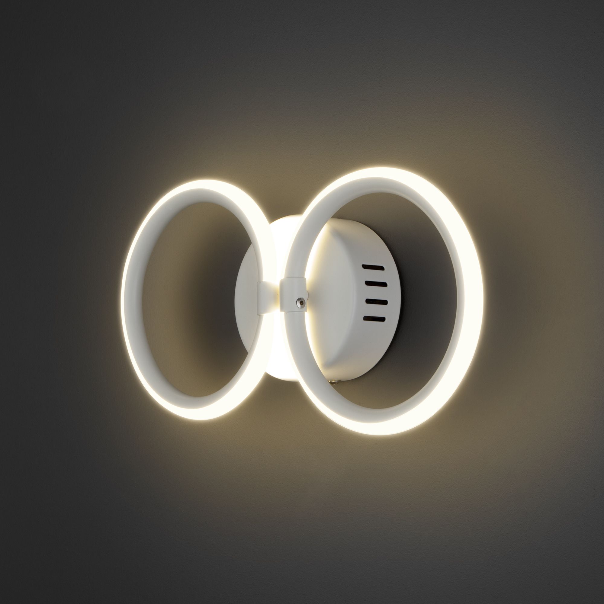 Настенный светодиодный светильник с выключателем Eurosvet Comfy 90146/2 белый. Фото 2