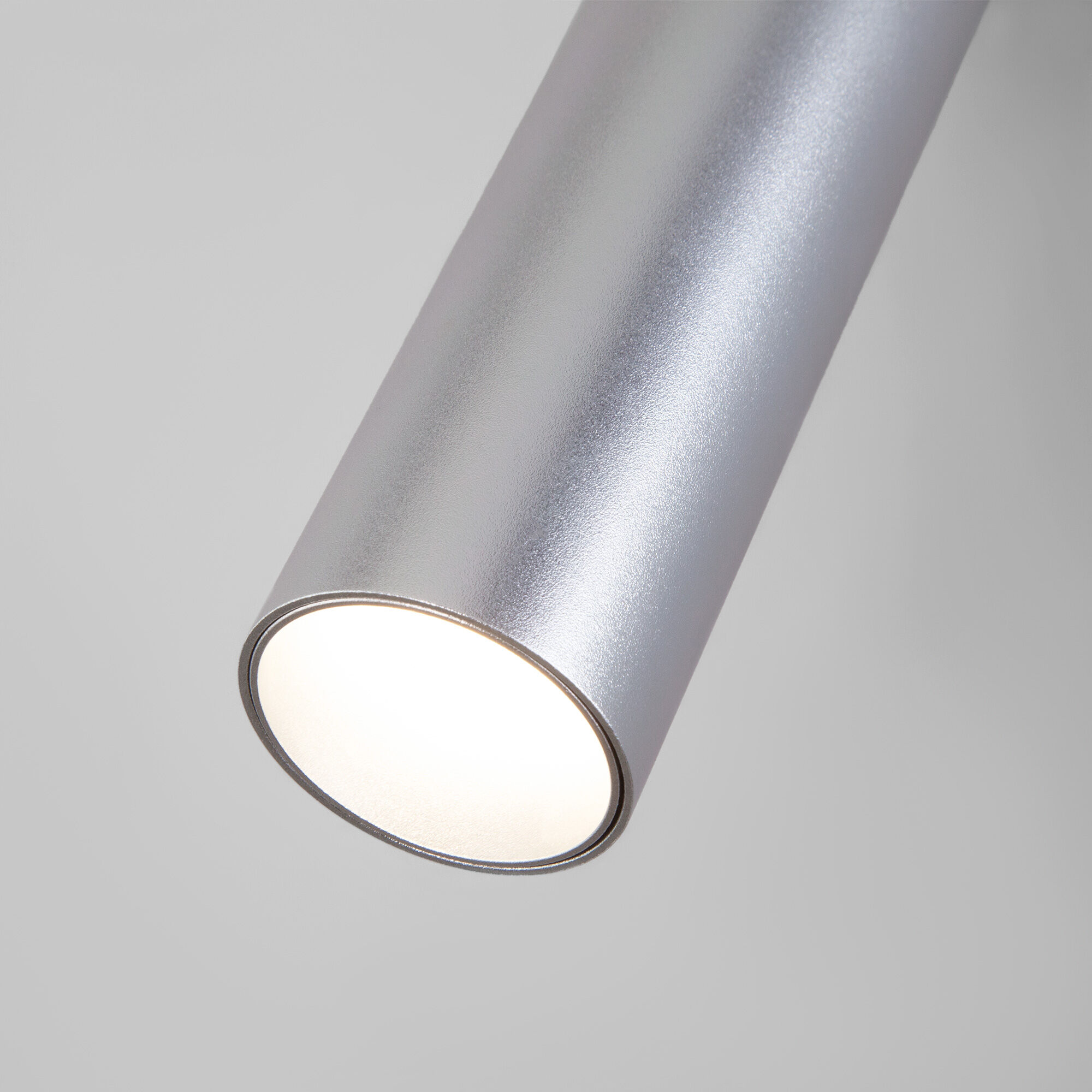 Настенный светодиодный светильник в стиле минимализм Eurosvet Ease 20128/1 LED серебро. Фото 2