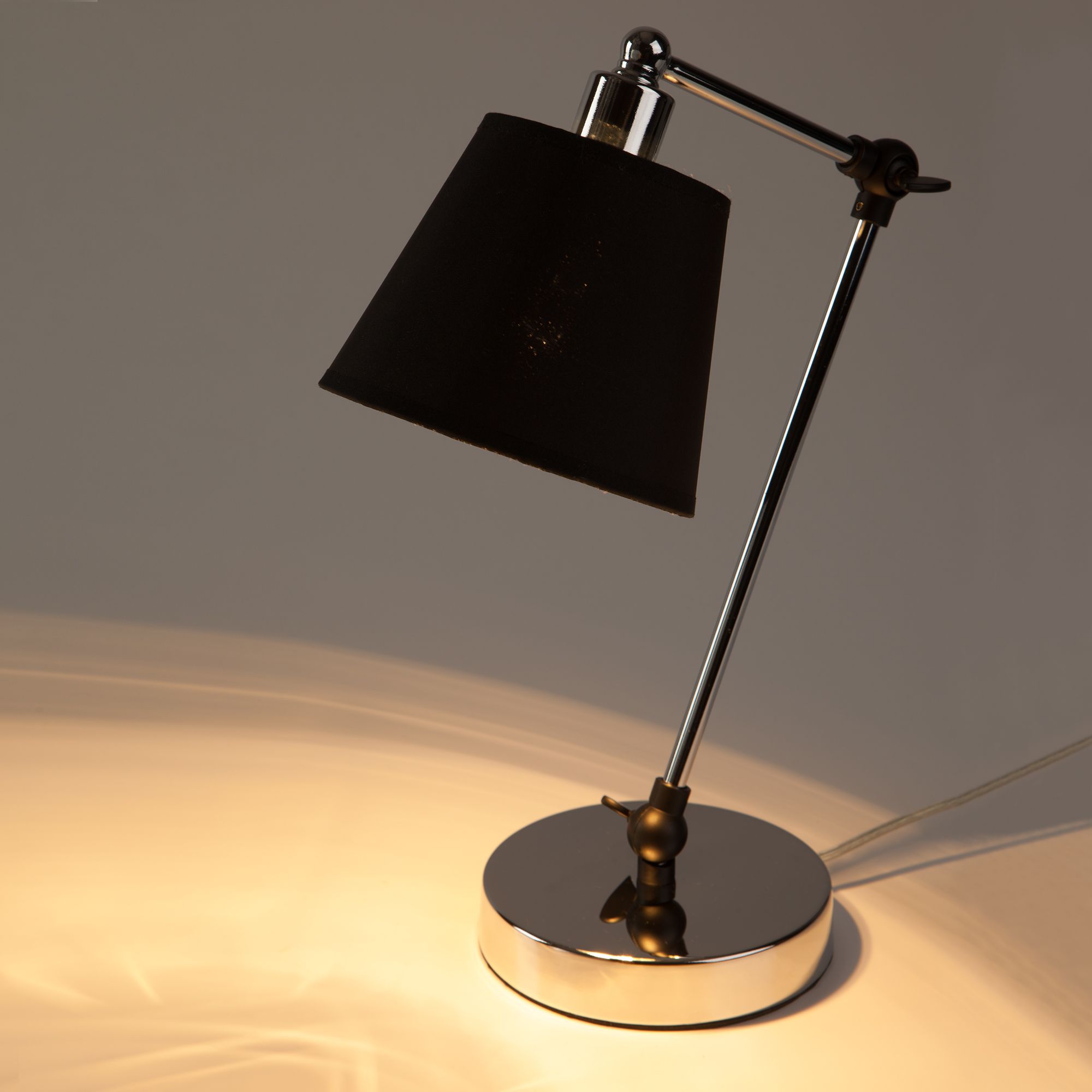 Настольная лампа в стиле лофт Eurosvet Koby 01015/1 хром. Фото 3