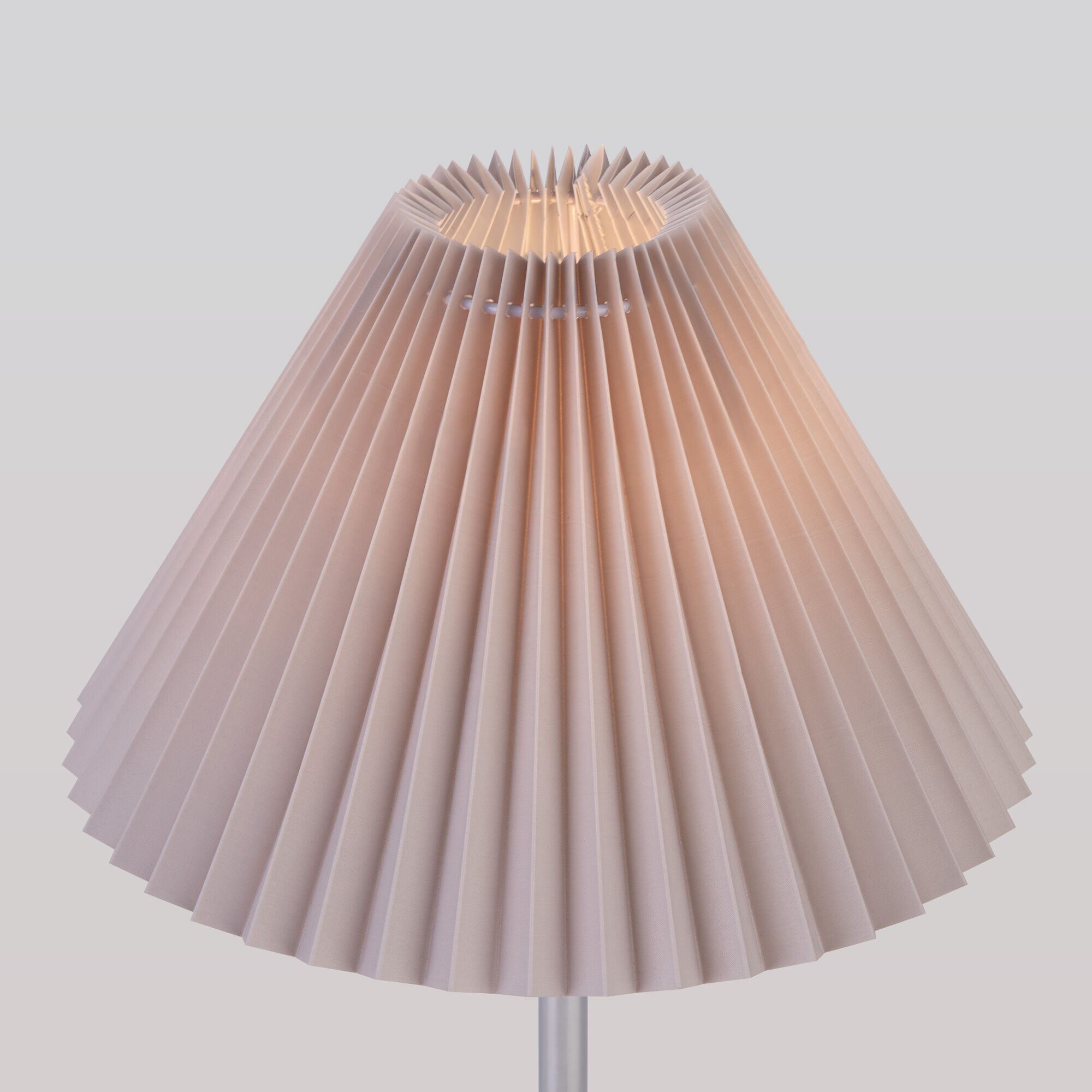 Настольный светильник с тканевым абажуром Eurosvet Peony 01132/1 хром/серый. Фото 3