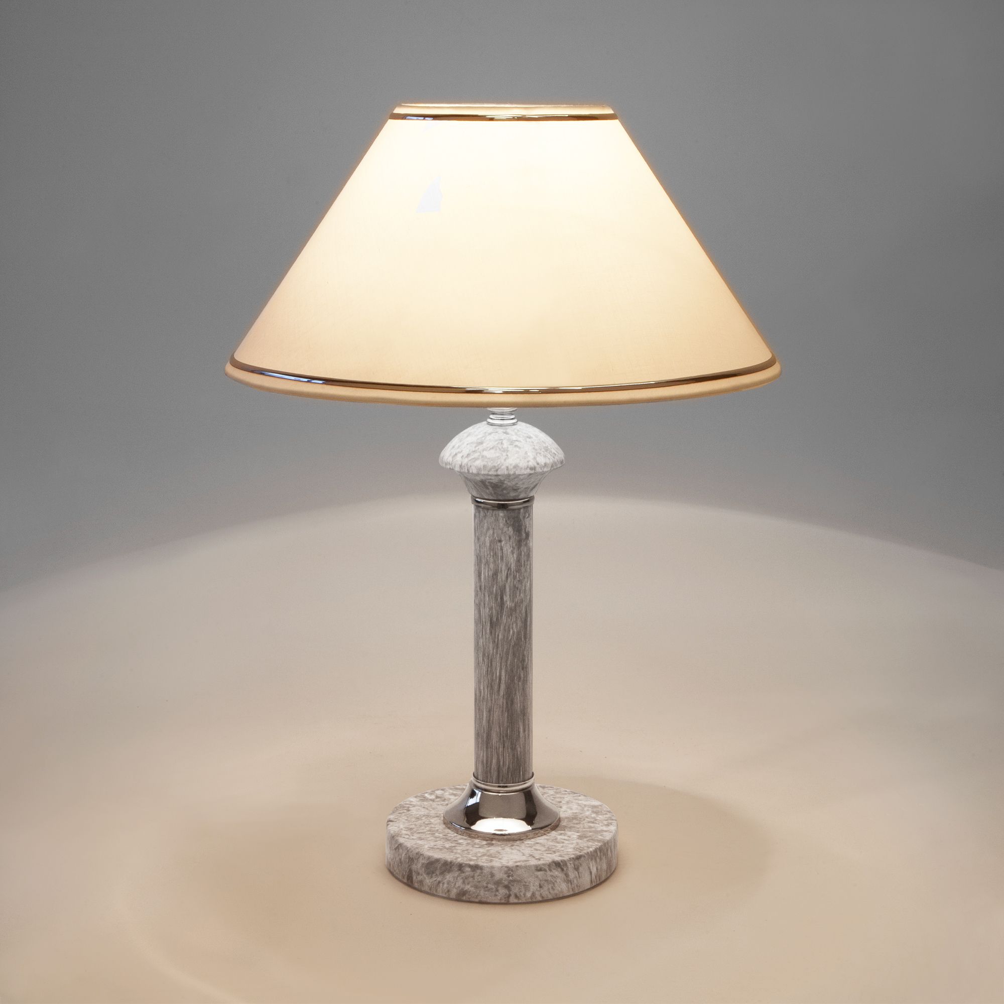 Настольный светильник с тканевым абажуром Eurosvet Lorenzo 60019/1 мрамор. Фото 3