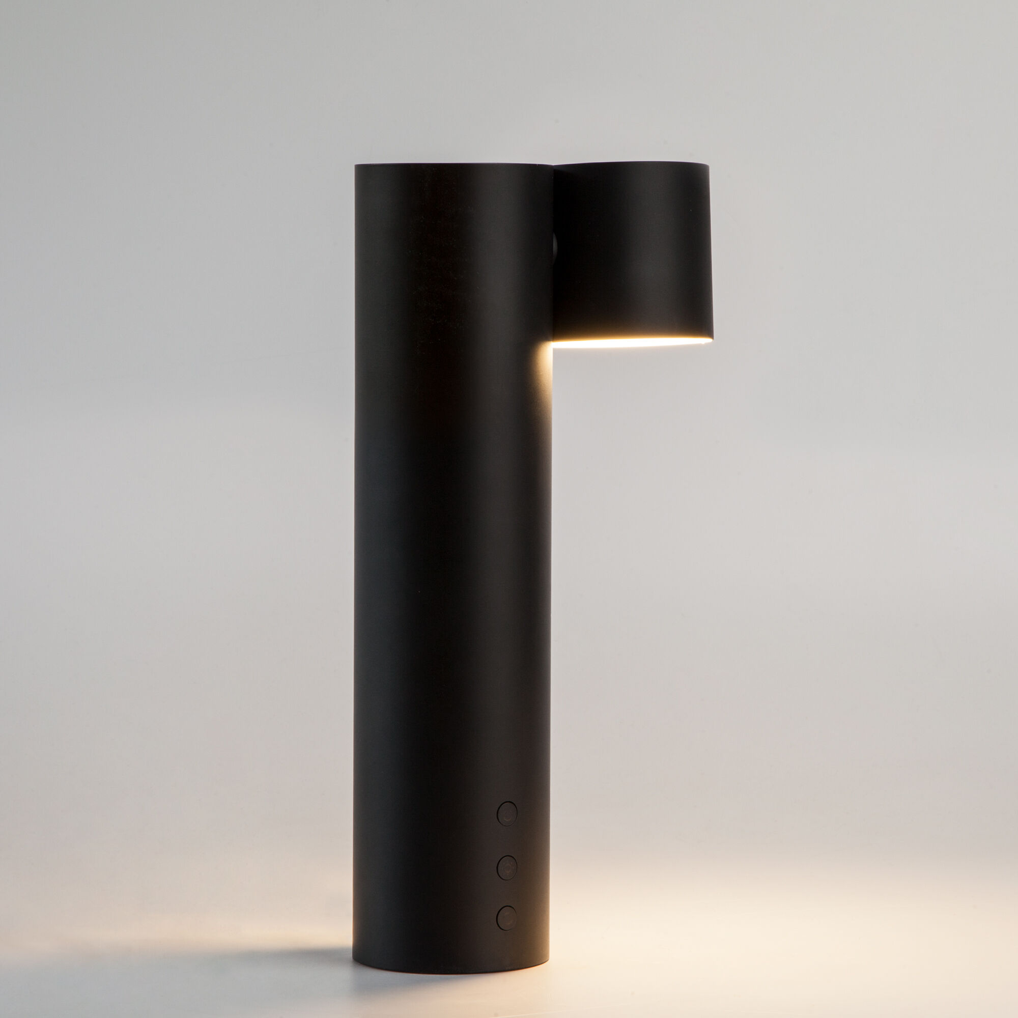 Настольный светодиодный светильник с регулировкой цветовой температуры и яркости Eurosvet Premier 80425/1 черный. Фото 2