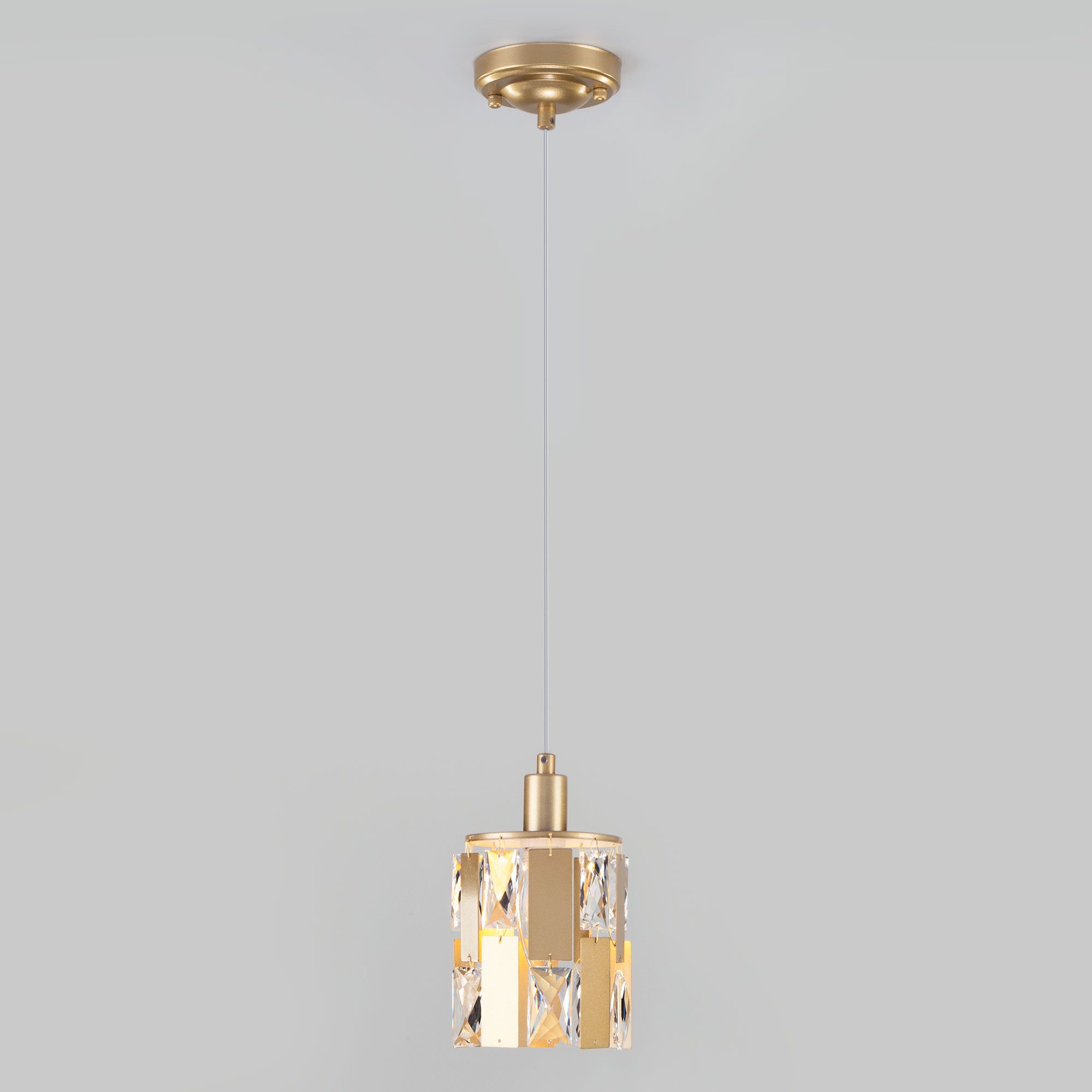 Подвесной светильник с хрусталем Eurosvet Scoppio 50101/1 перламутровое золото. Фото 3