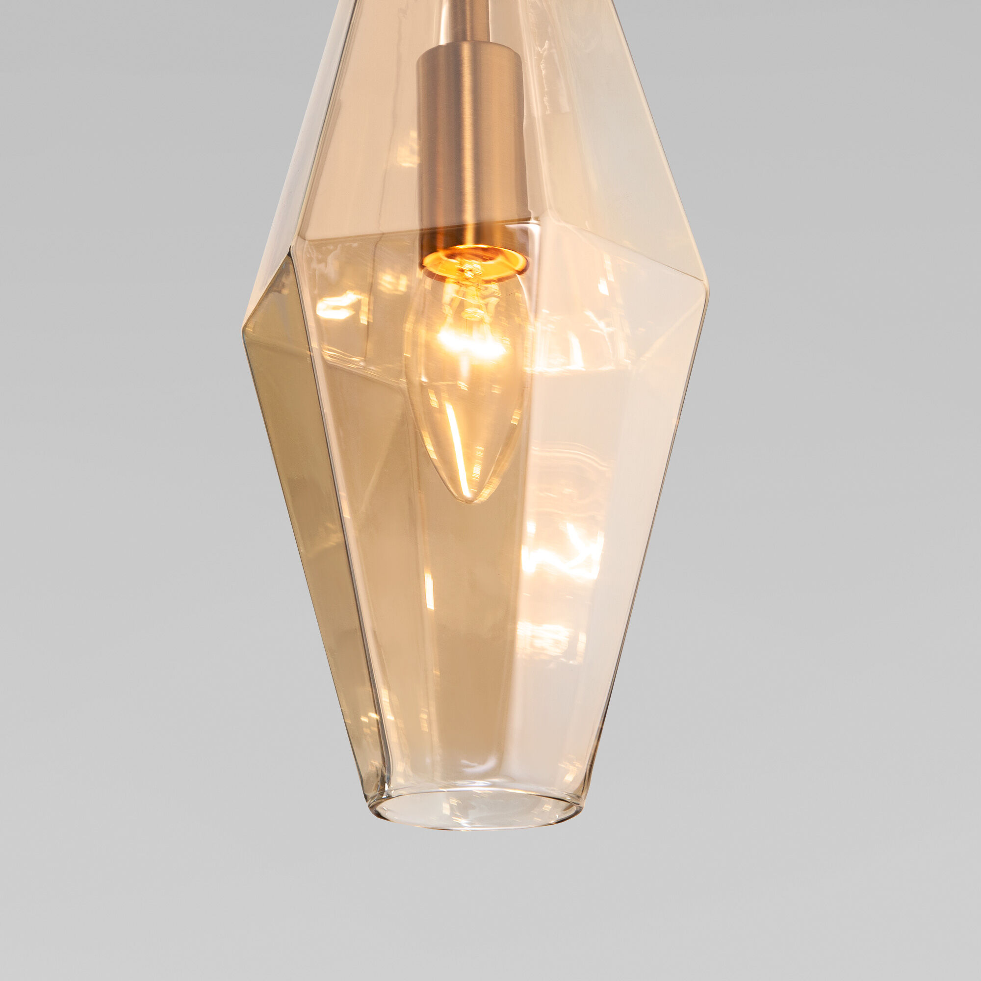 Подвесной светильник со стеклянным плафоном Eurosvet Prism 50236/1. Фото 3