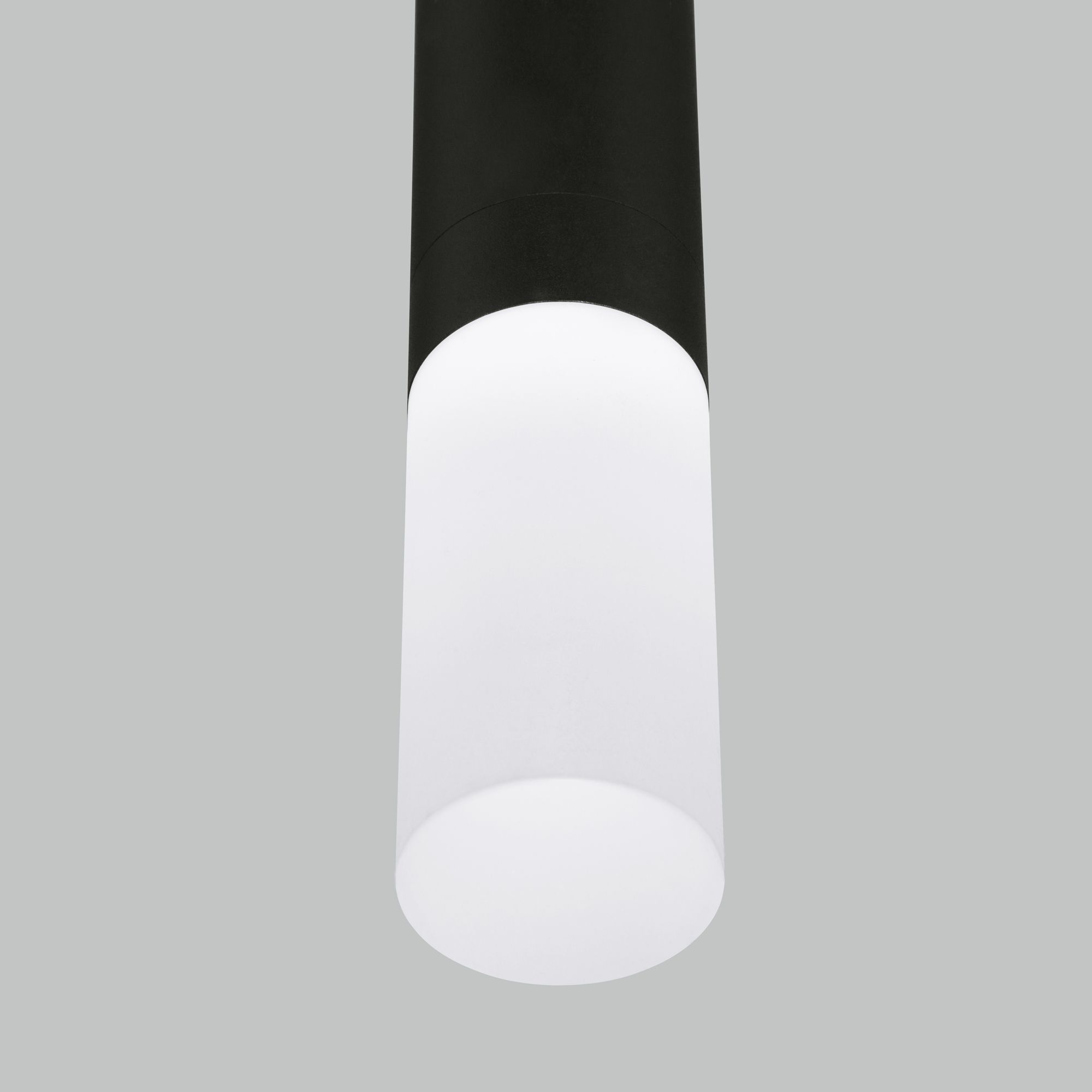 Подвесной светодиодный светильник в стиле лофт Eurosvet Axel 50210/1 LED черный. Фото 2