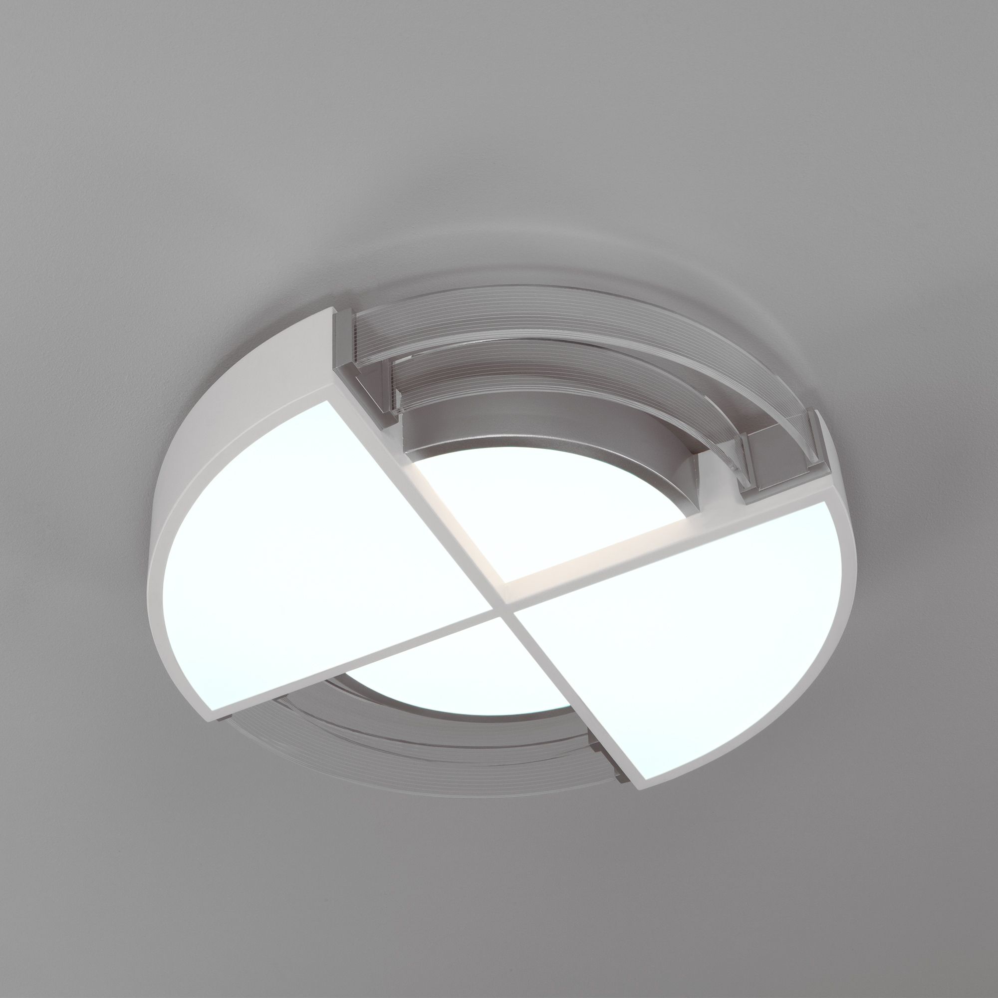 Потолочный светильник с ПДУ Eurosvet Target 90181/1 белый / серебро. Фото 2
