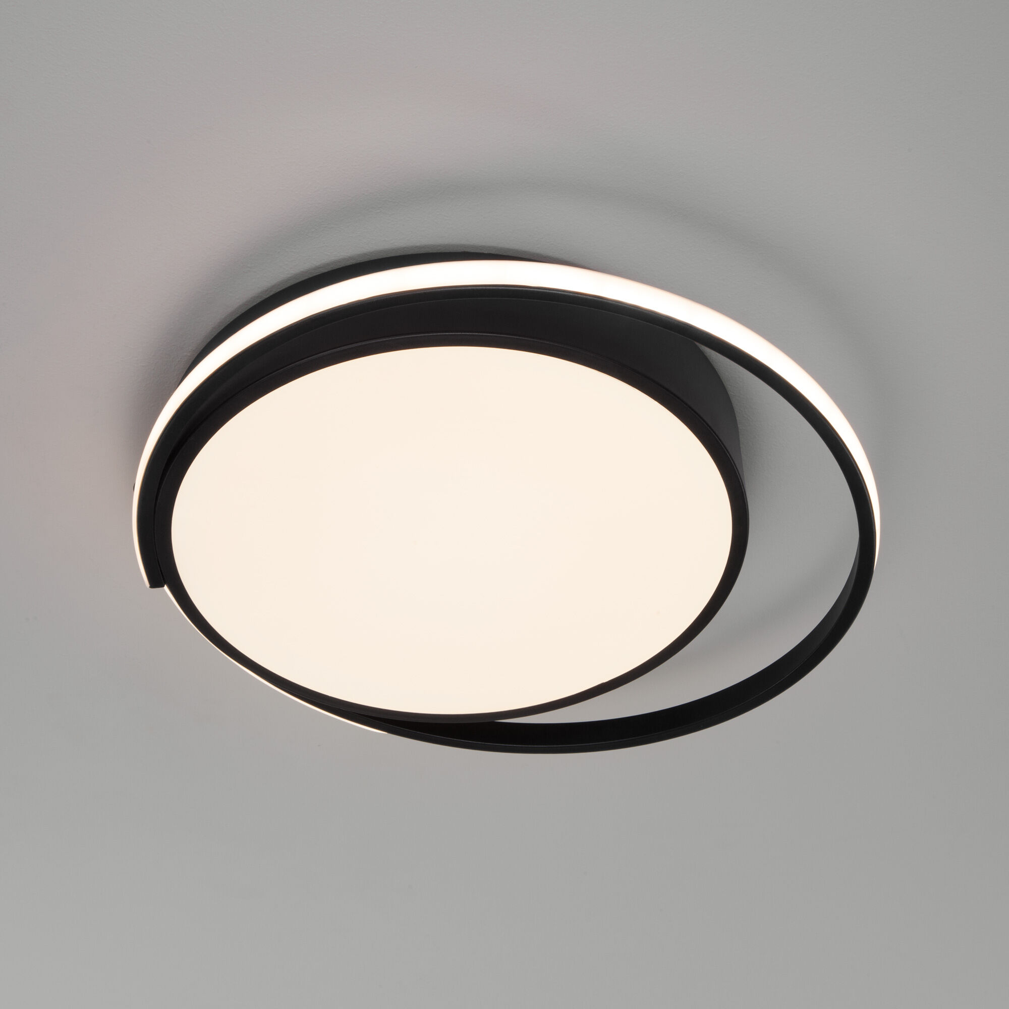 Потолочный светодиодный светильник с регулировкой яркости и цветовой температуры Eurosvet Jeremy 90251/1 черный. Фото 2