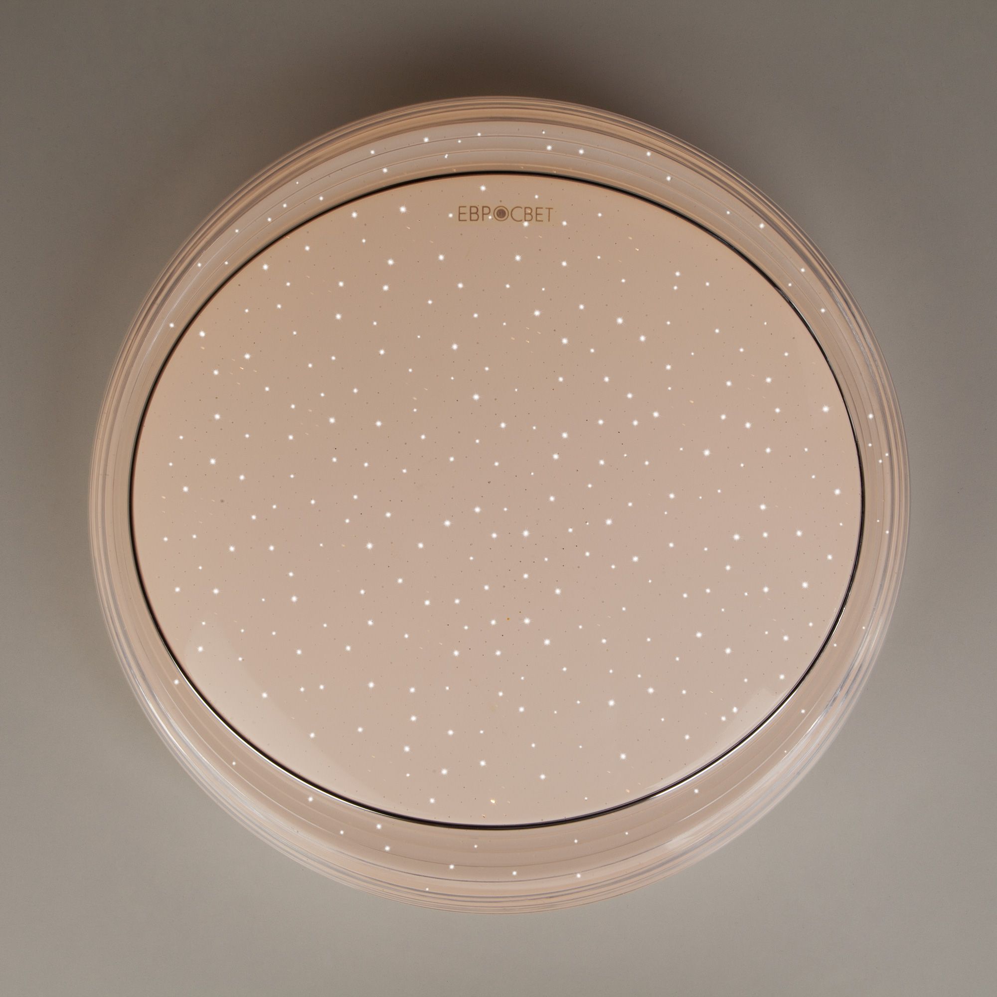 Светодиодный настенно-потолочный светильник с пультом Eurosvet Universal 40007/1 LED белый. Фото 2