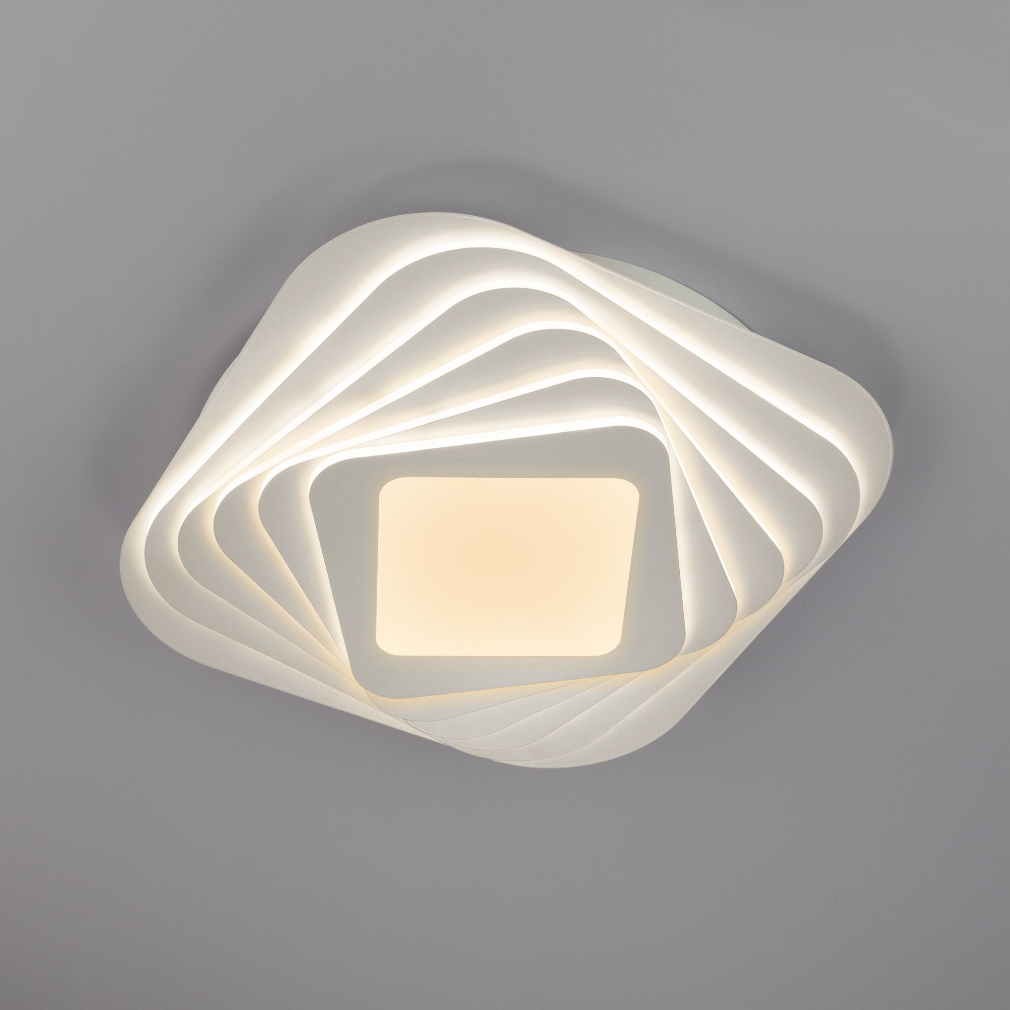 Потолочный светильник с пультом Eurosvet Salient 90154/6 белый. Фото 3