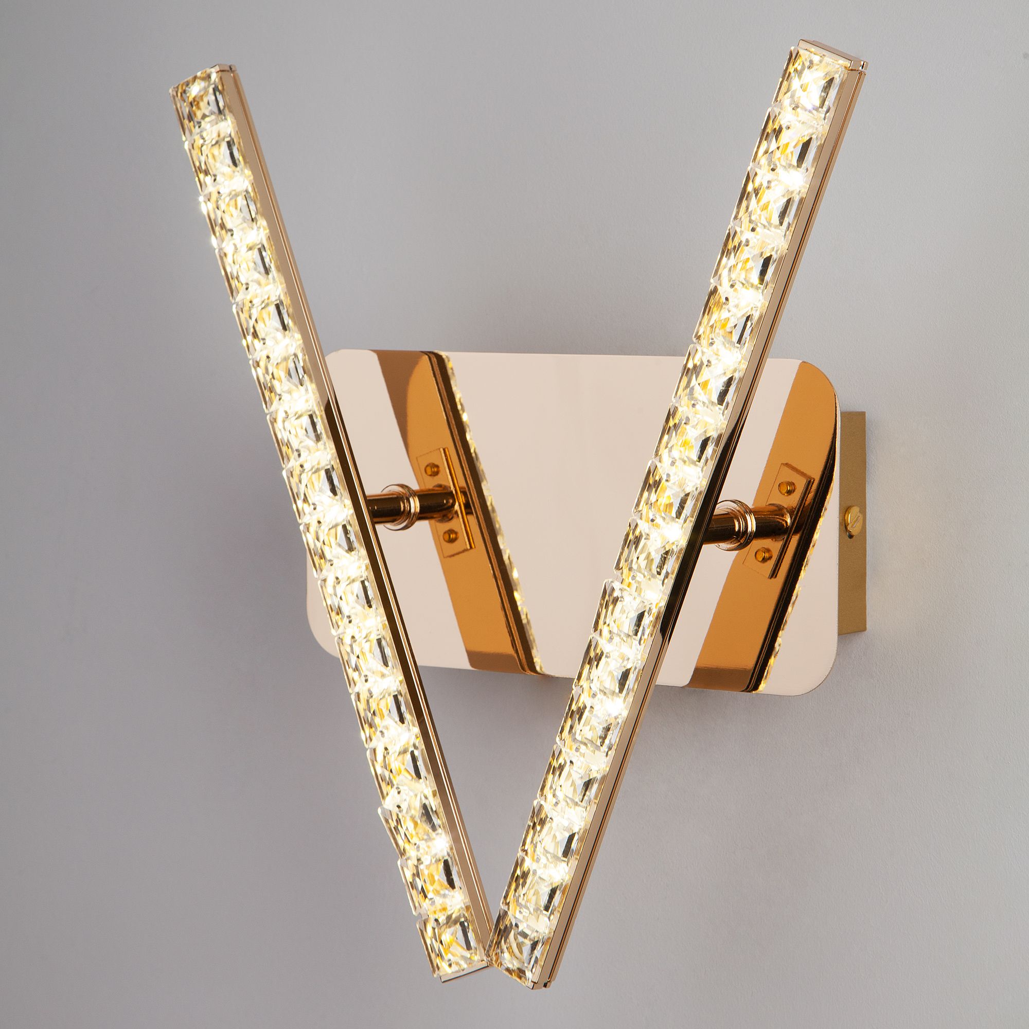 Светодиодный настенный светильник с хрусталем Eurosvet Soprano 90041/2 золото. Фото 3