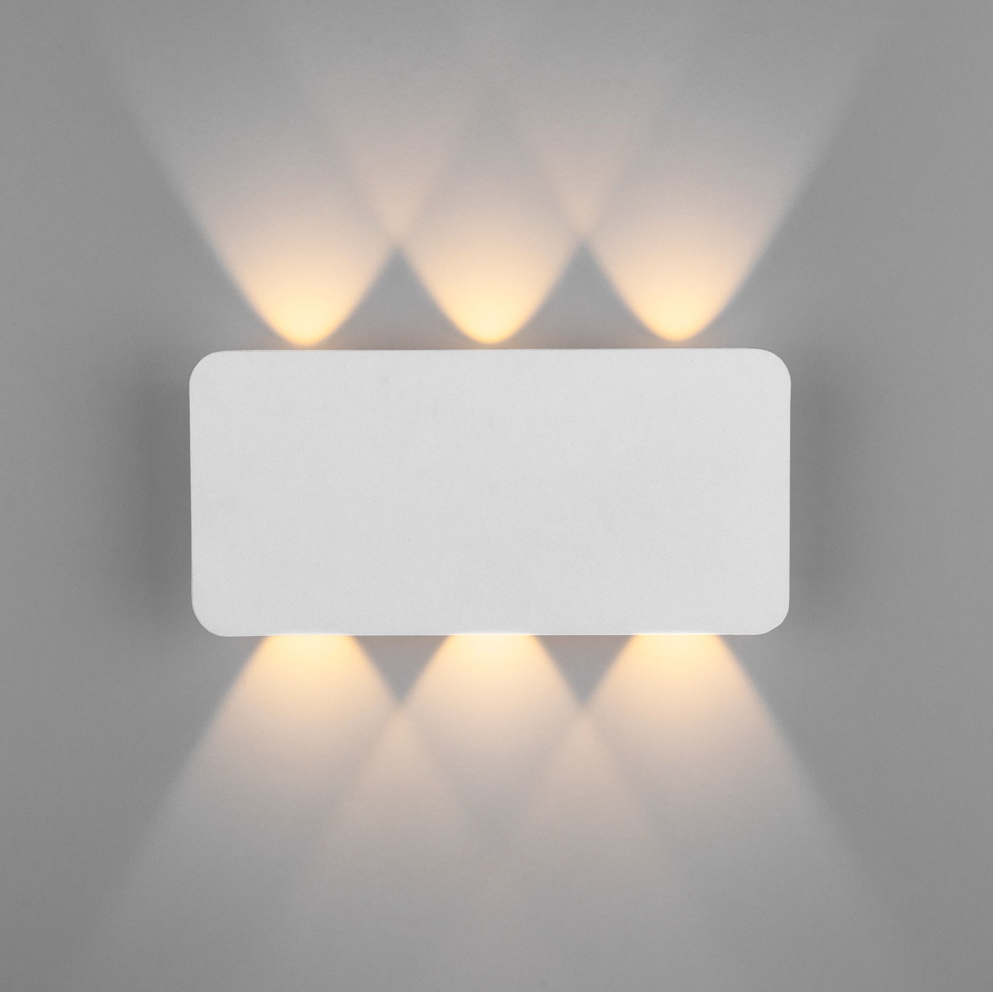 Настенный светодиодный светильник Eurosvet Angle 40138/1 LED белый. Фото 1
