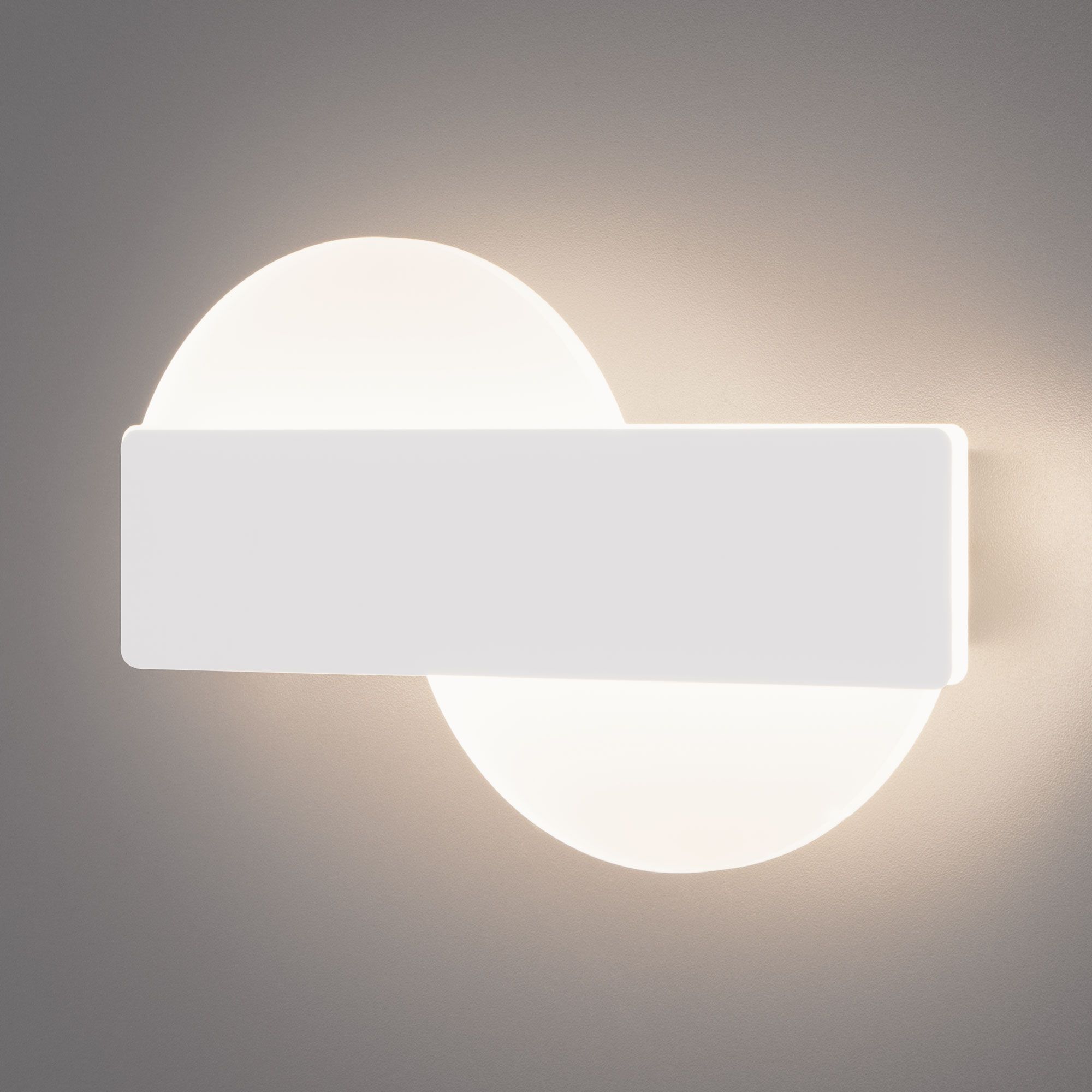 Настенный светодиодный светильник Eurosvet Bona 40143/1 LED белый. Фото 1