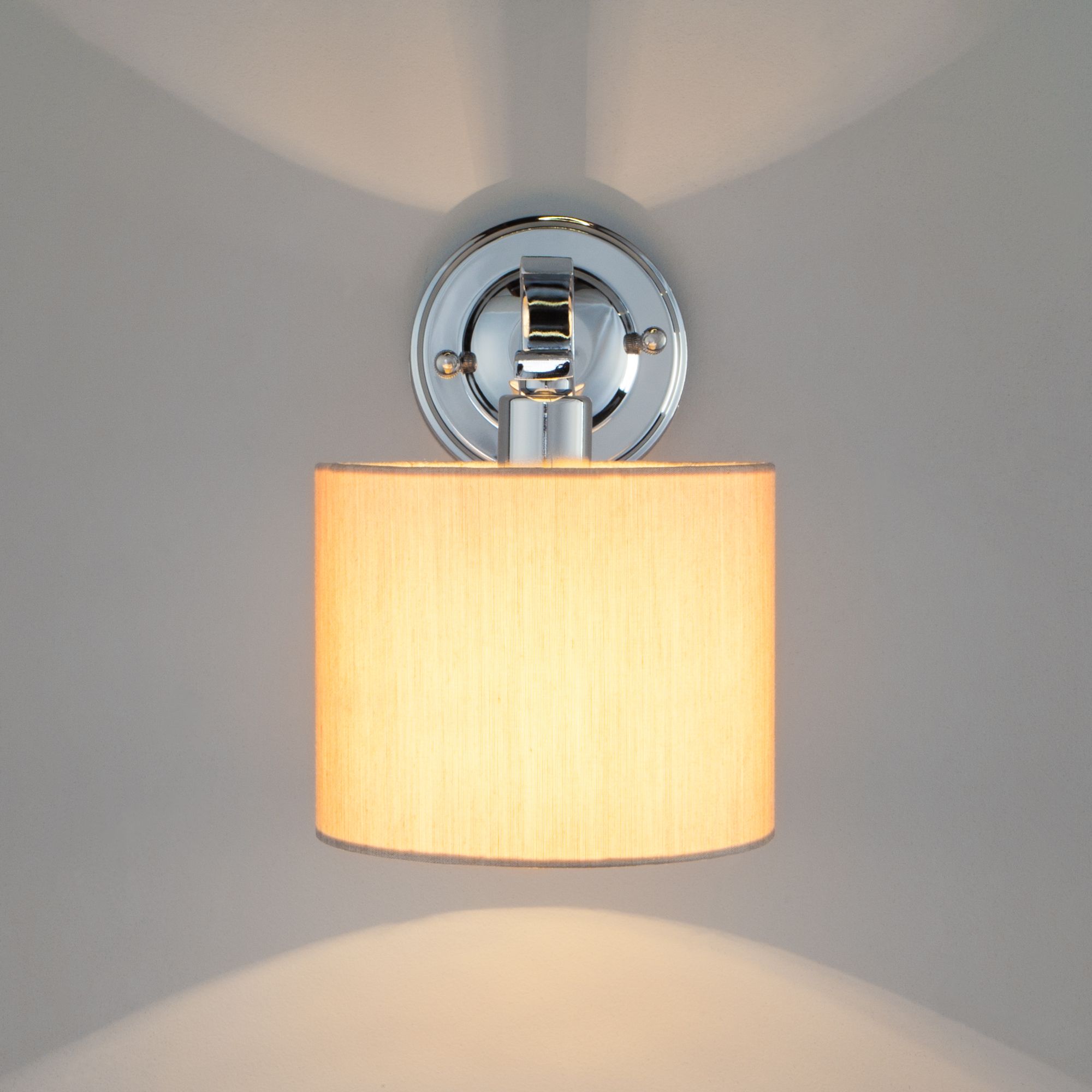 Настенный светильник с абажуром Eurosvet Shantel 60111/1 хром. Фото 3