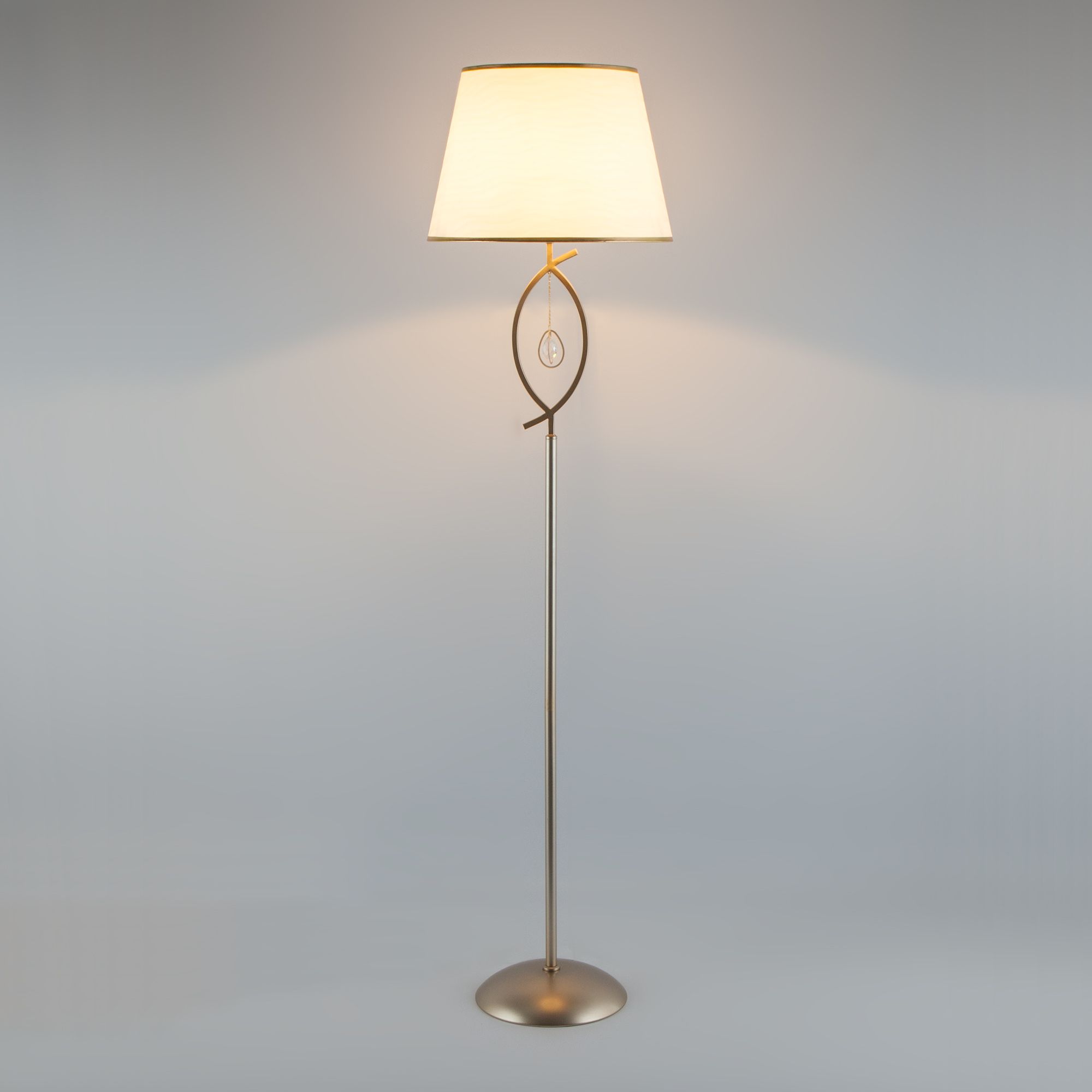 Напольный светильник с тканевым абажуром Eurosvet Salita 01067/1 перламутровое золото. Фото 3