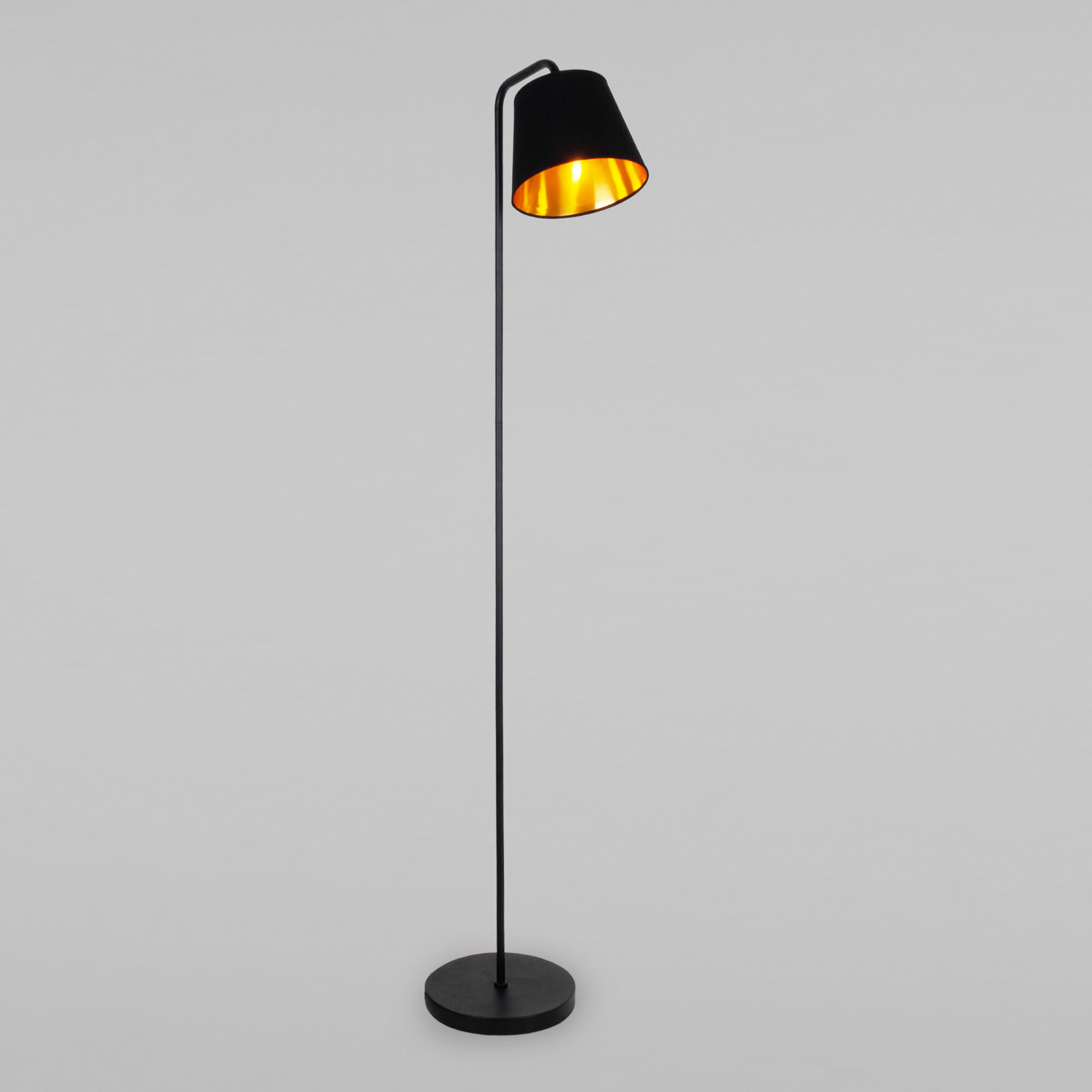 Напольный светильник в стиле лофт Eurosvet Montero 01135/1. Фото 1