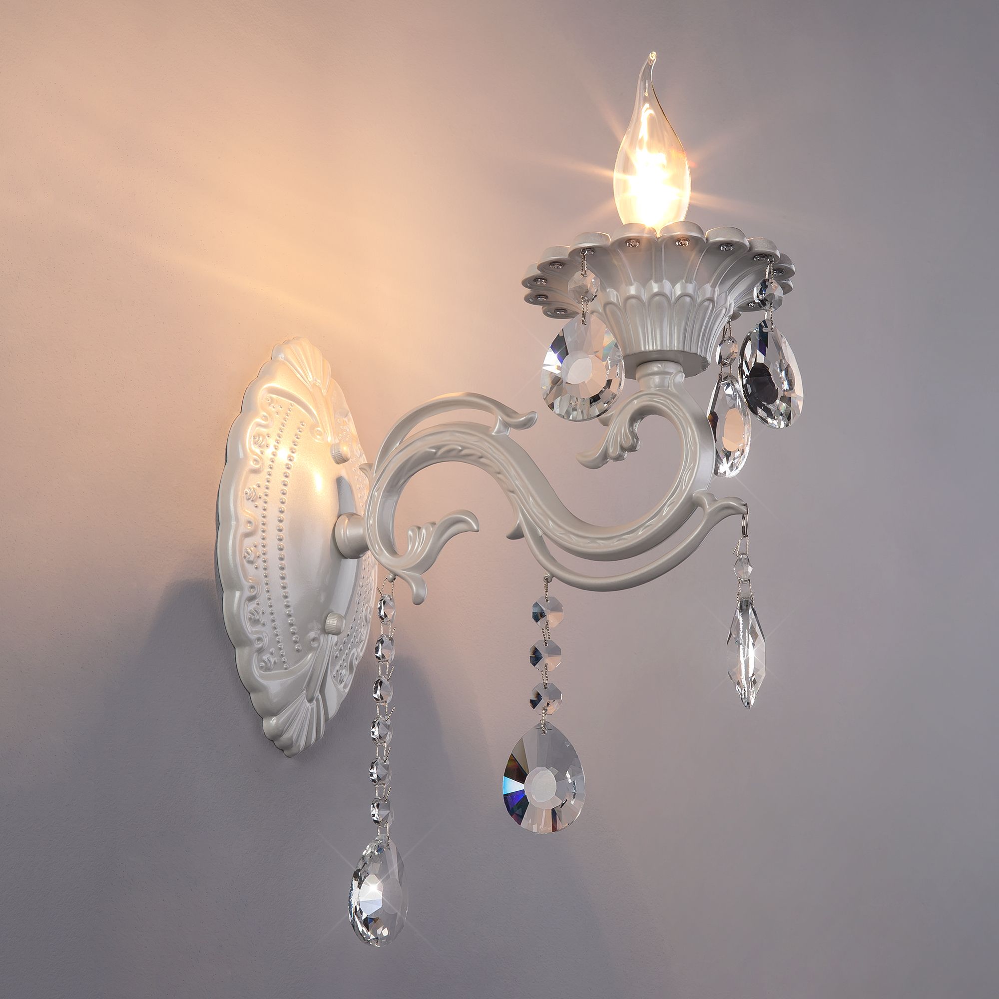 Настенный светильник с хрусталем Bogate's Tivoli 294/1 белый. Фото 3