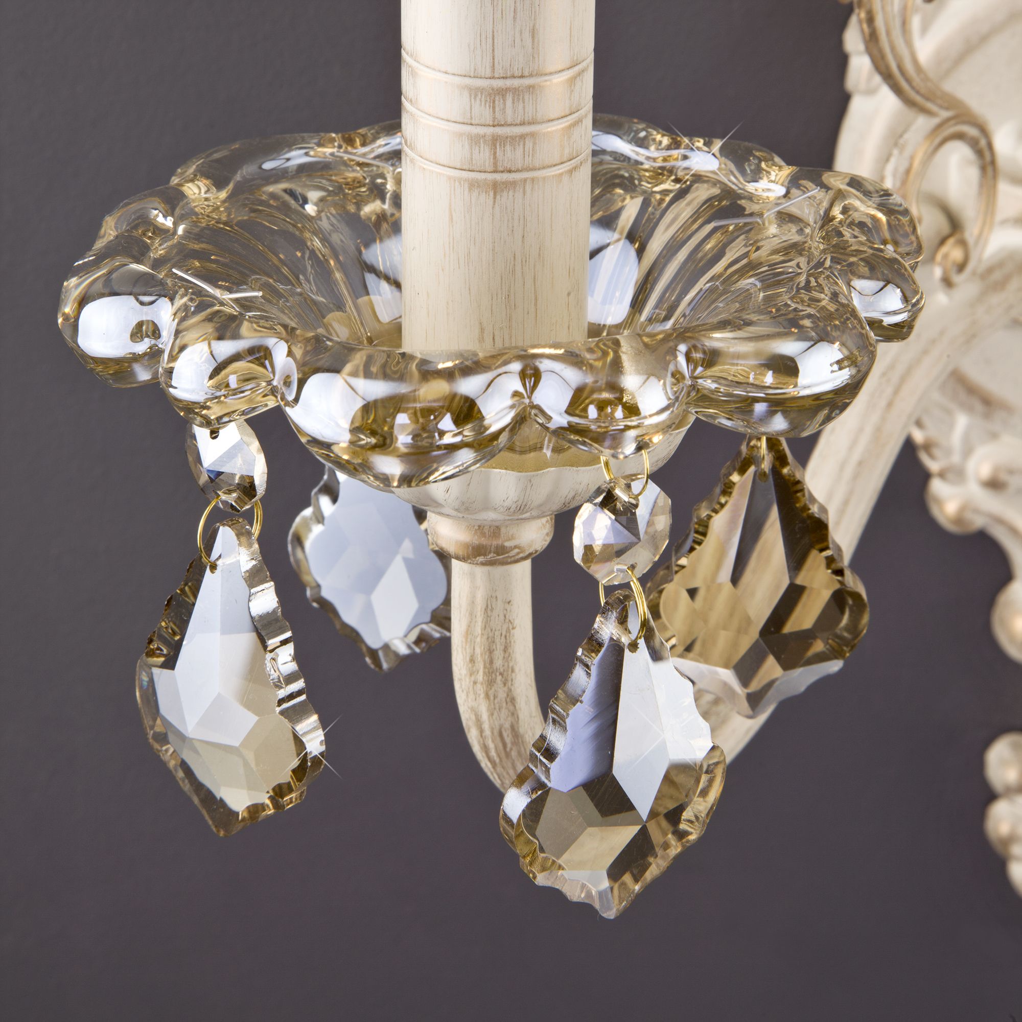 Настенный светильник с хрусталем Eurosvet Elisha 3281/2 белый с золотом. Фото 3