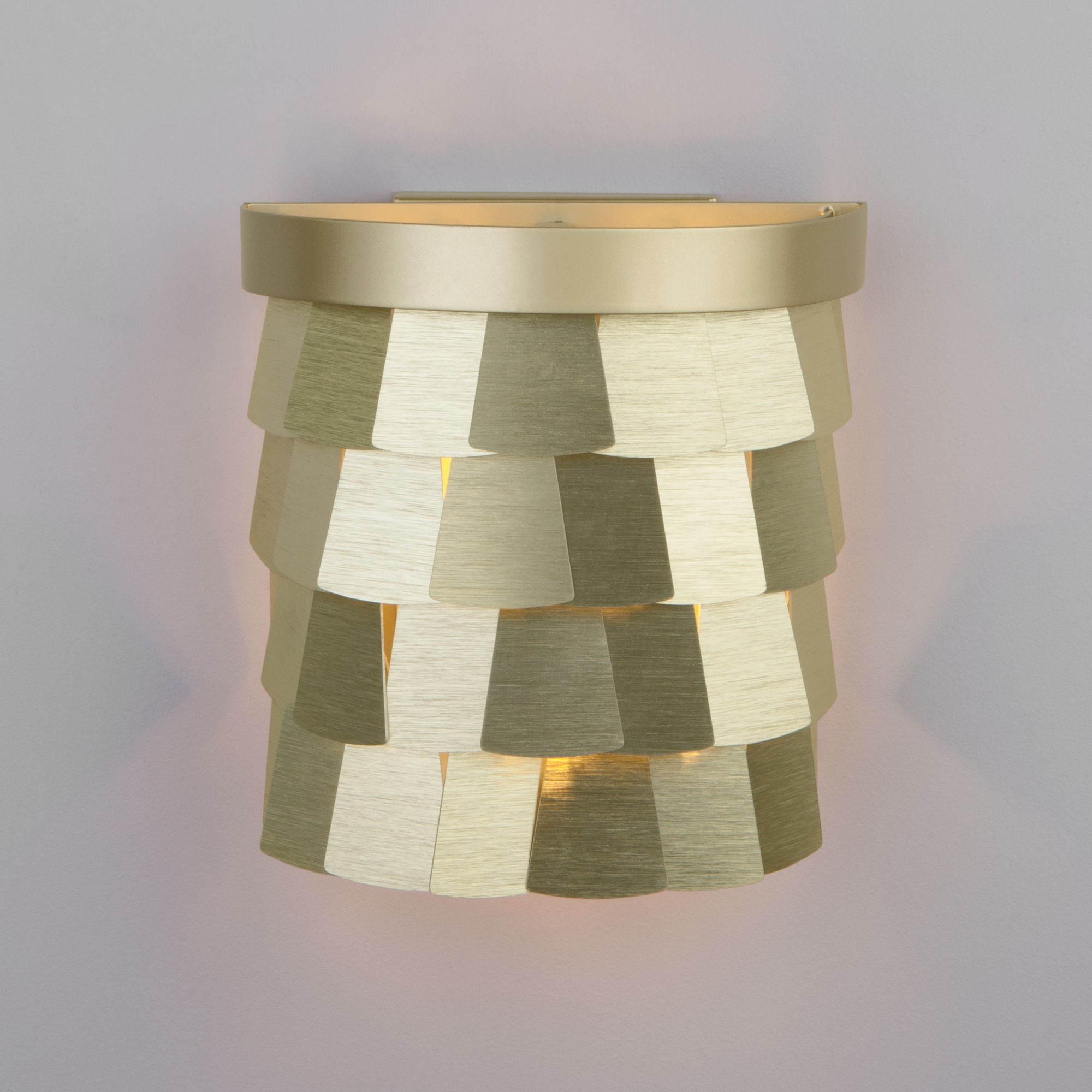 Настенный светильник с металлическим плафоном Bogate's Corazza 317  шампань. Фото 1