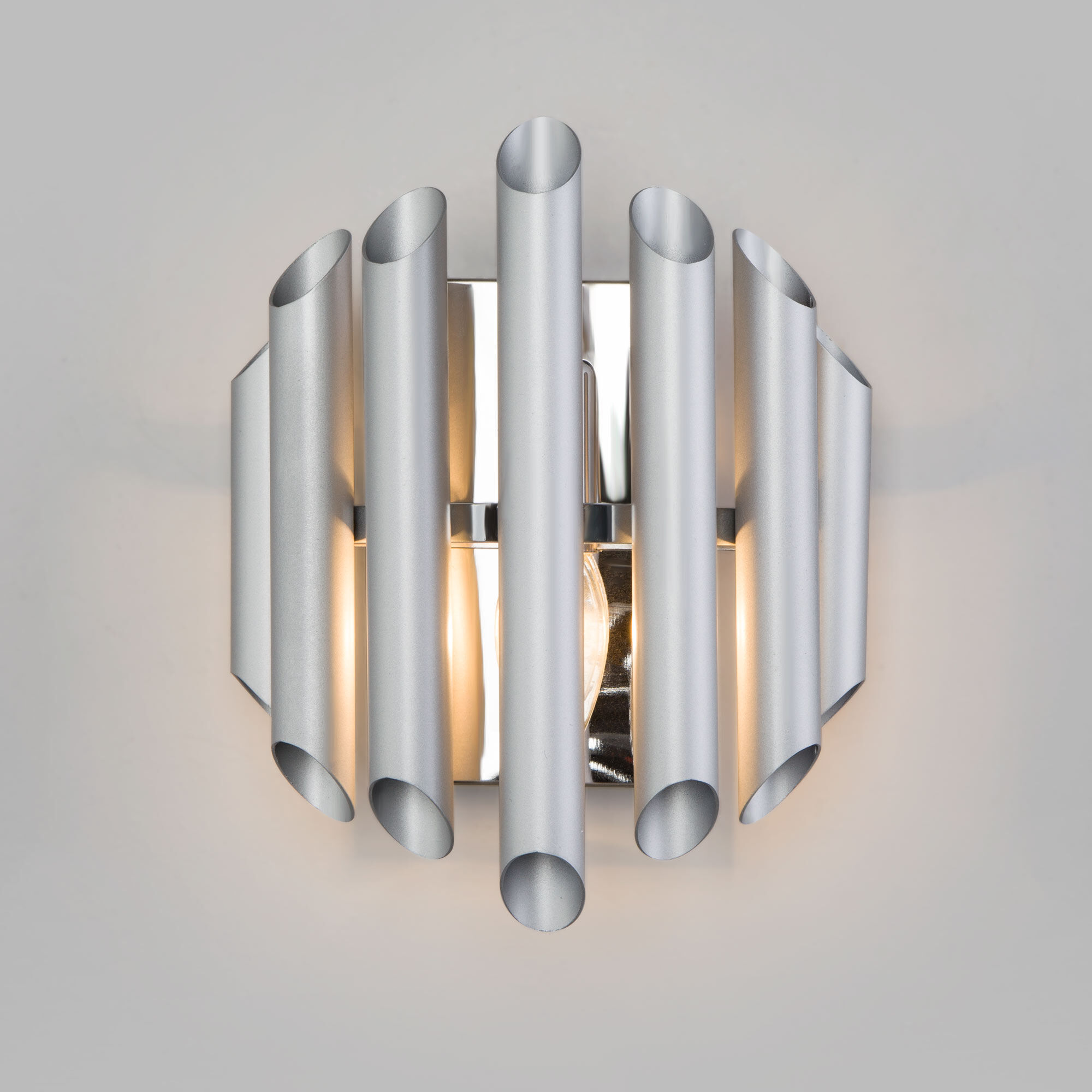 Настенный светильник с металлическим плафоном Bogate's Castellie 362/1 серебро. Фото 2
