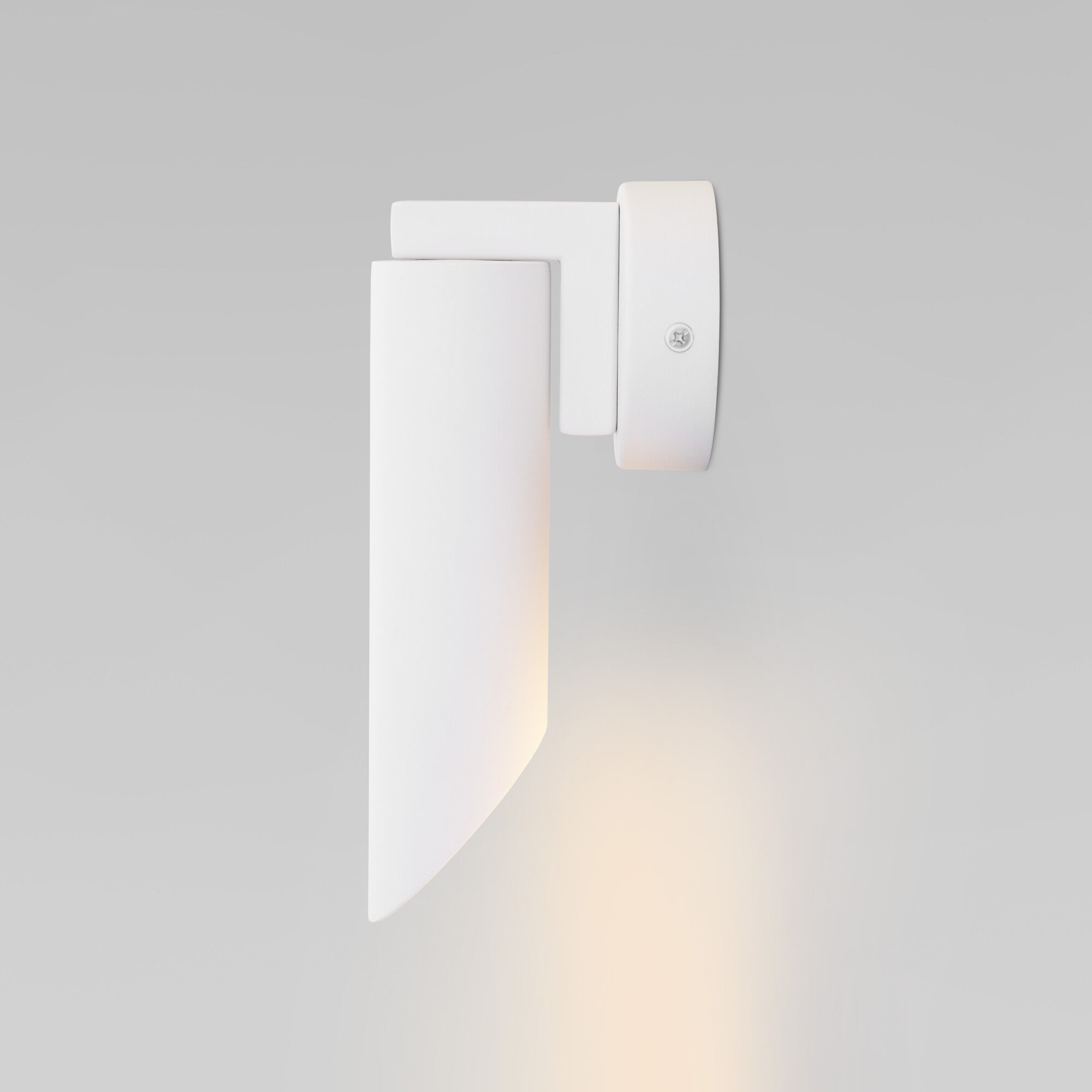 Настенный светильник с металлическим плафоном 40037/1 белый 40037/1 белый
