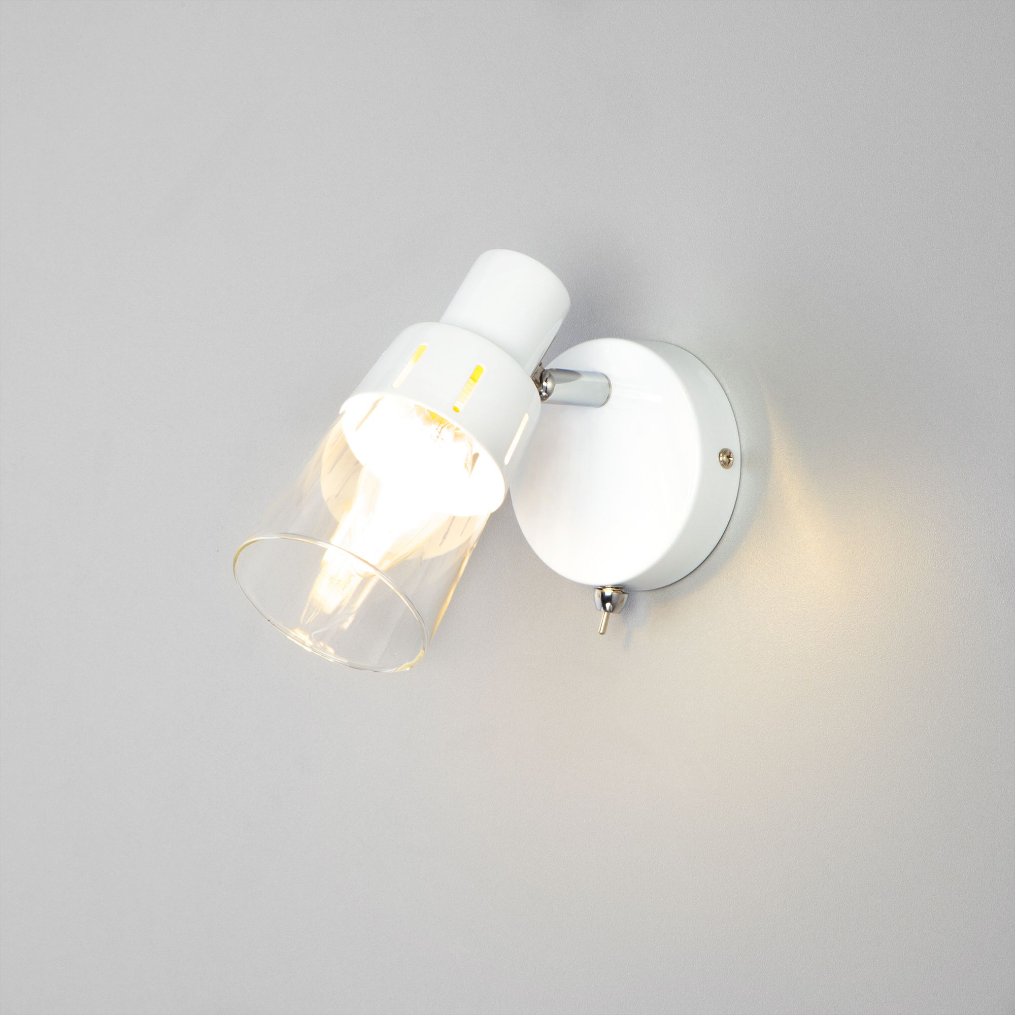 Настенный светильник со стеклянным плафоном Eurosvet Potter 20081/1 белый. Фото 1