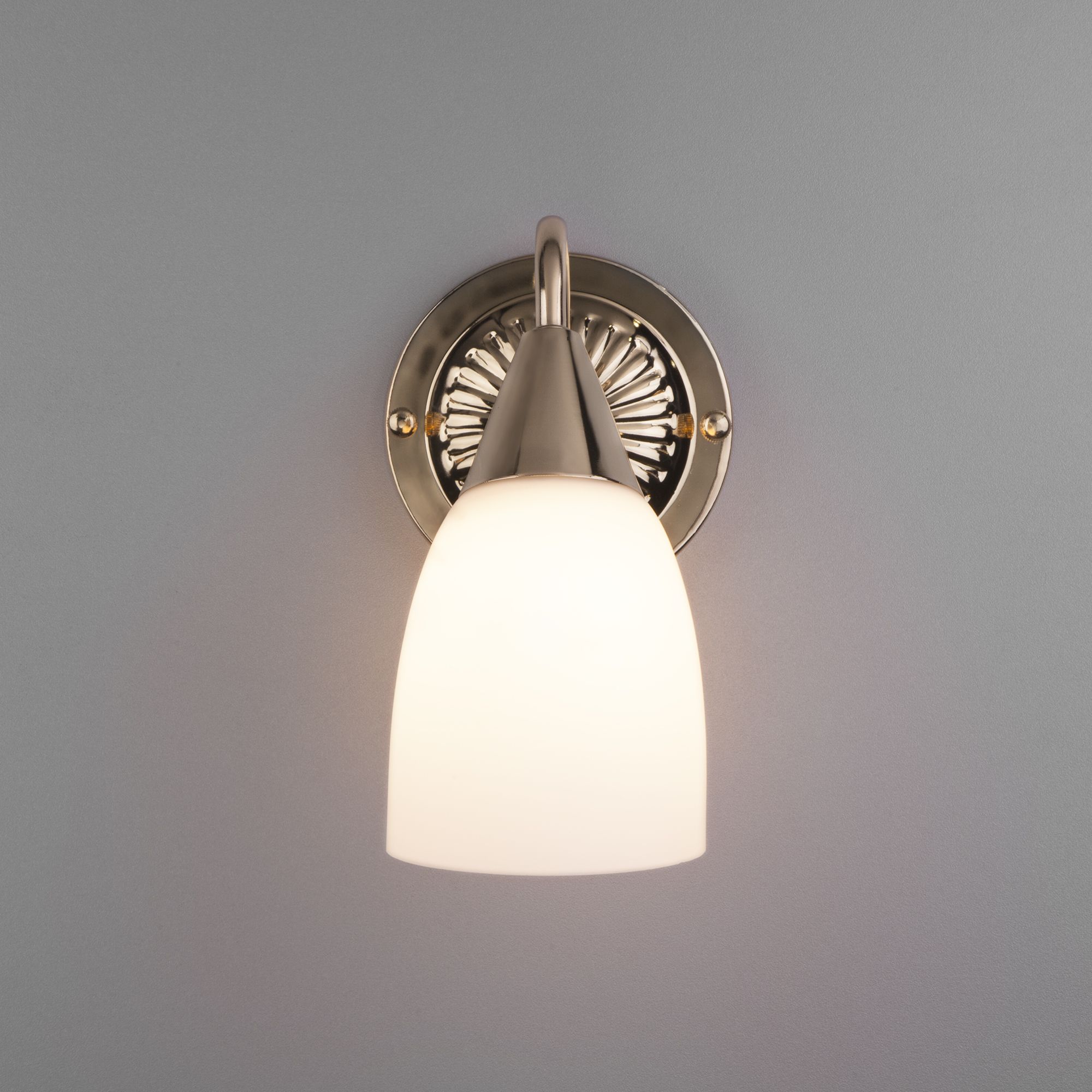 Настенный светильник со стеклянным плафоном Eurosvet Ellene 30149/1 золото. Фото 4