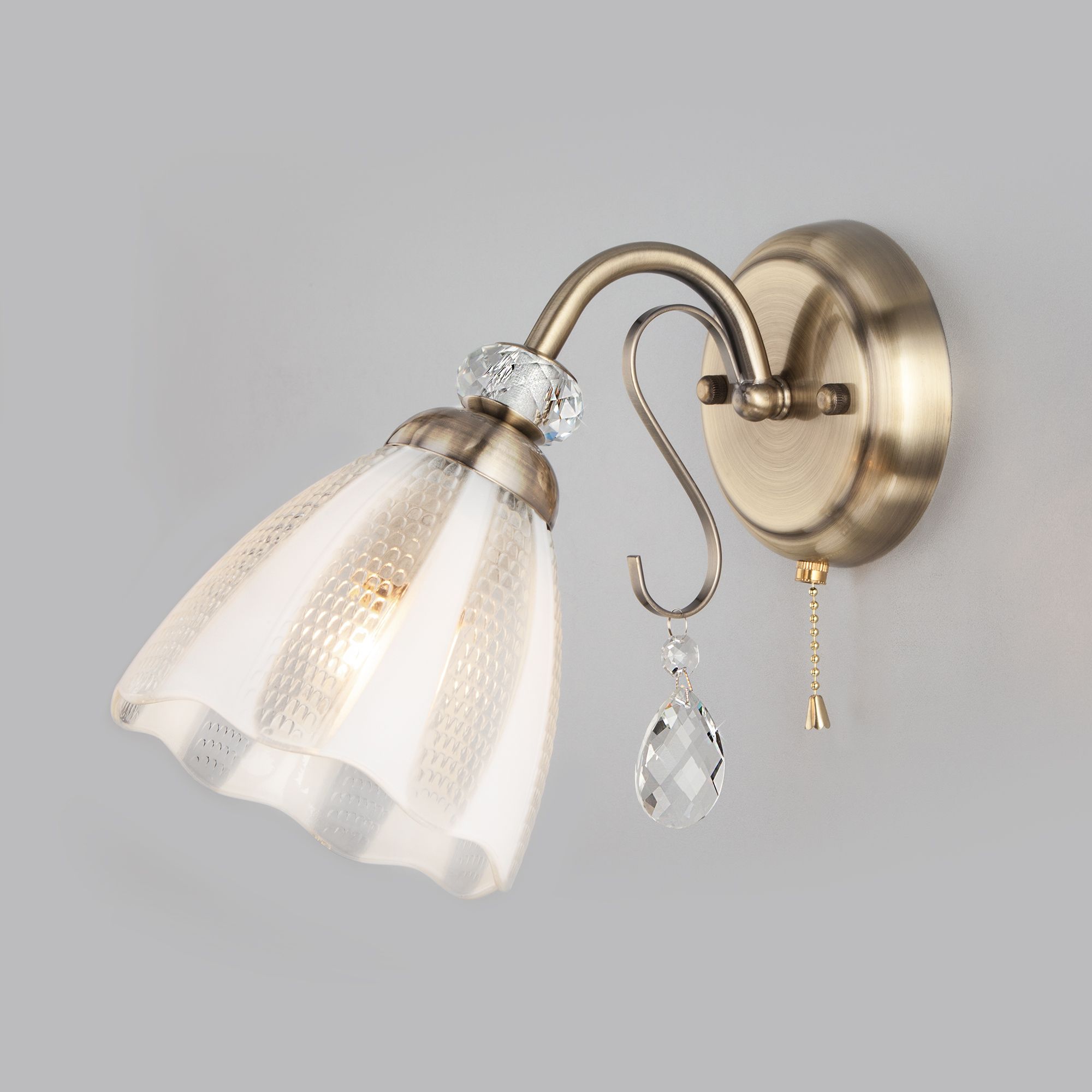 Настенный светильник со стеклянным плафоном Eurosvet Floranse 30155/1 античная бронза. Фото 1