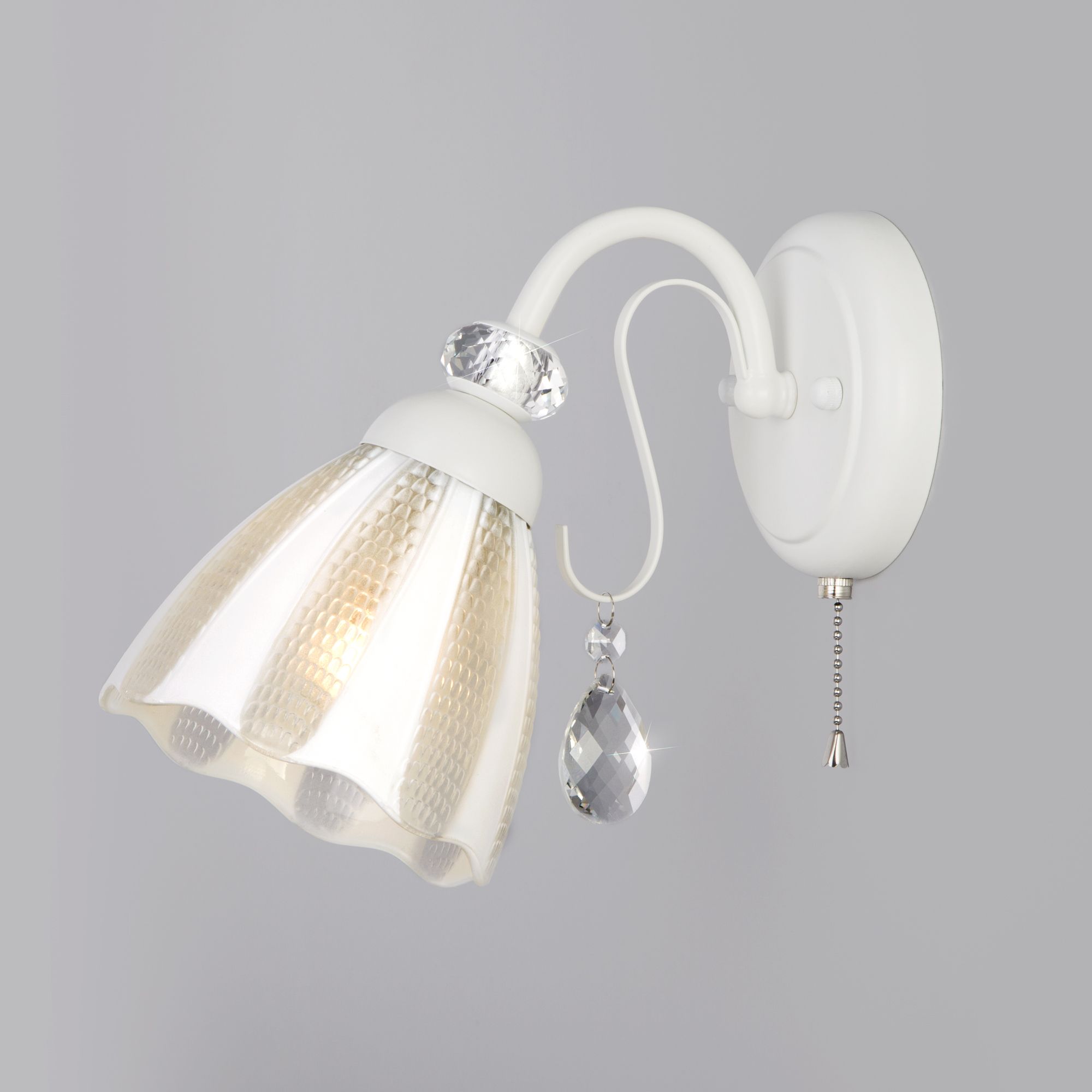 Настенный светильник со стеклянным плафоном Eurosvet Floranse 30155/1 белый. Фото 1
