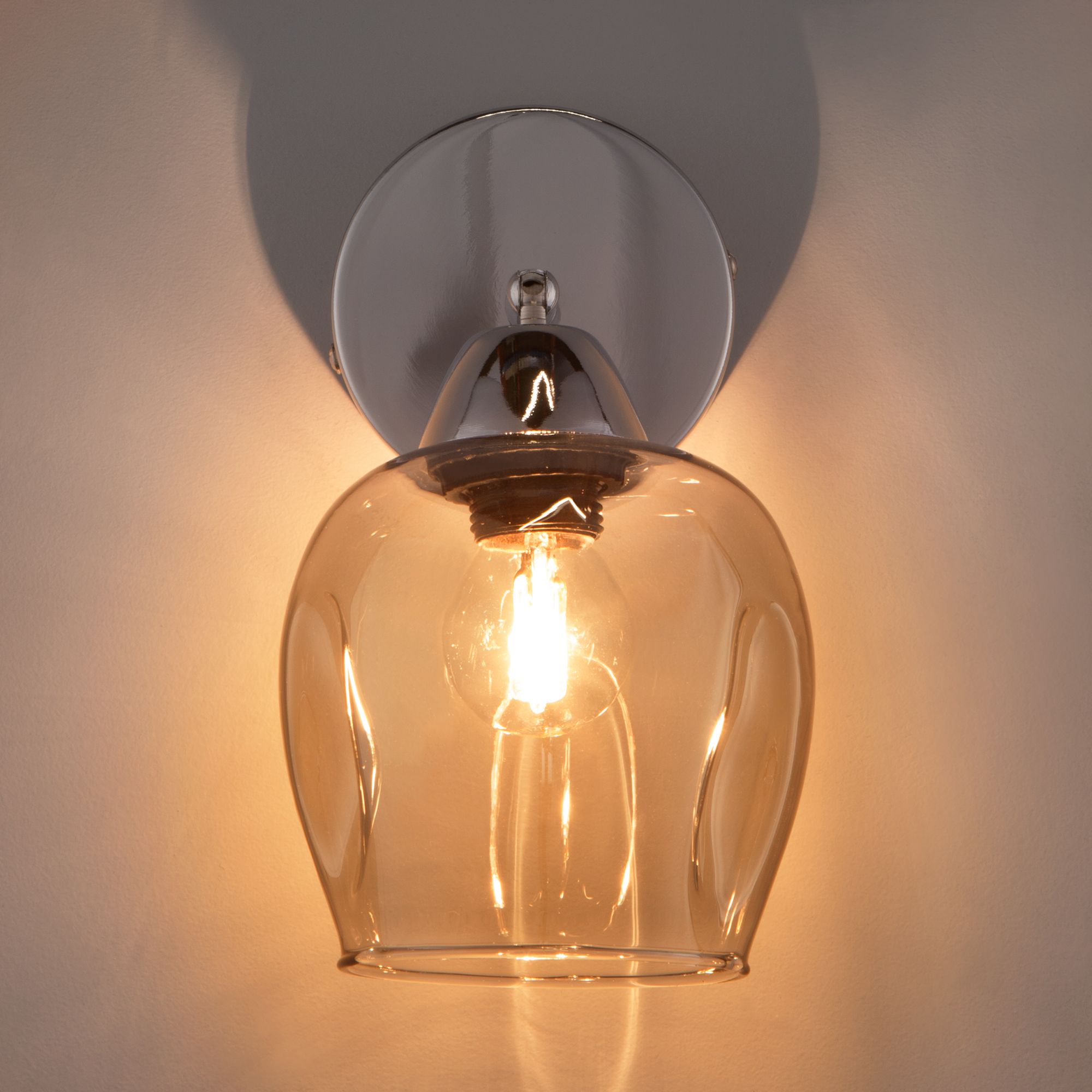Настенный светильник со стеклянным плафоном Eurosvet Marci 30164/1 хром. Фото 4
