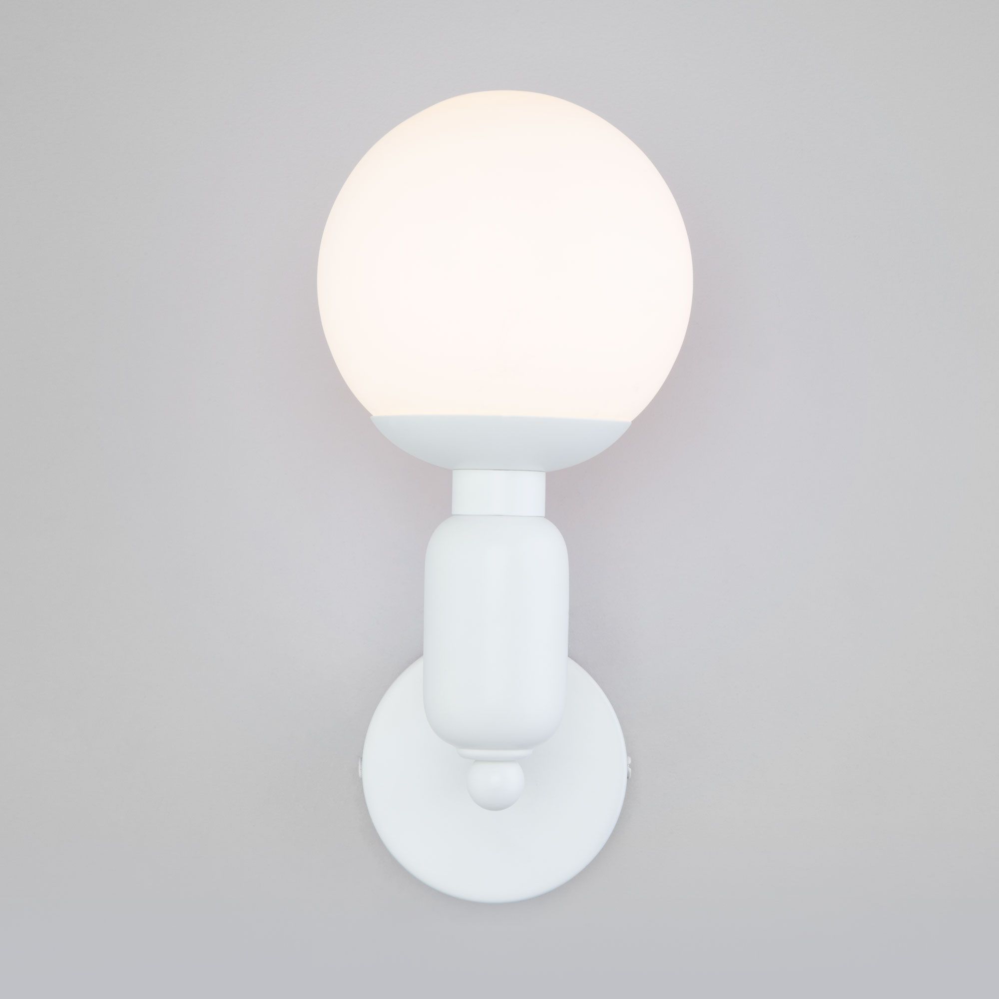 Настенный светильник со стеклянным плафоном Eurosvet Bubble 50251/1 белый. Фото 3