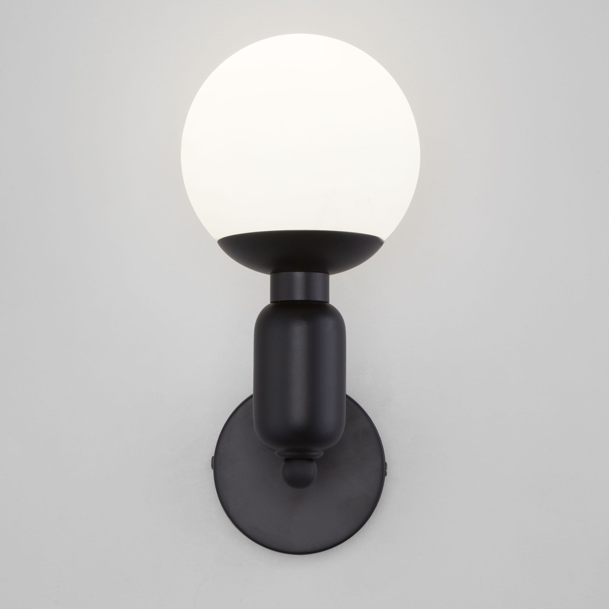 Настенный светильник со стеклянным плафоном Eurosvet Bubble 50251/1 черный. Фото 3