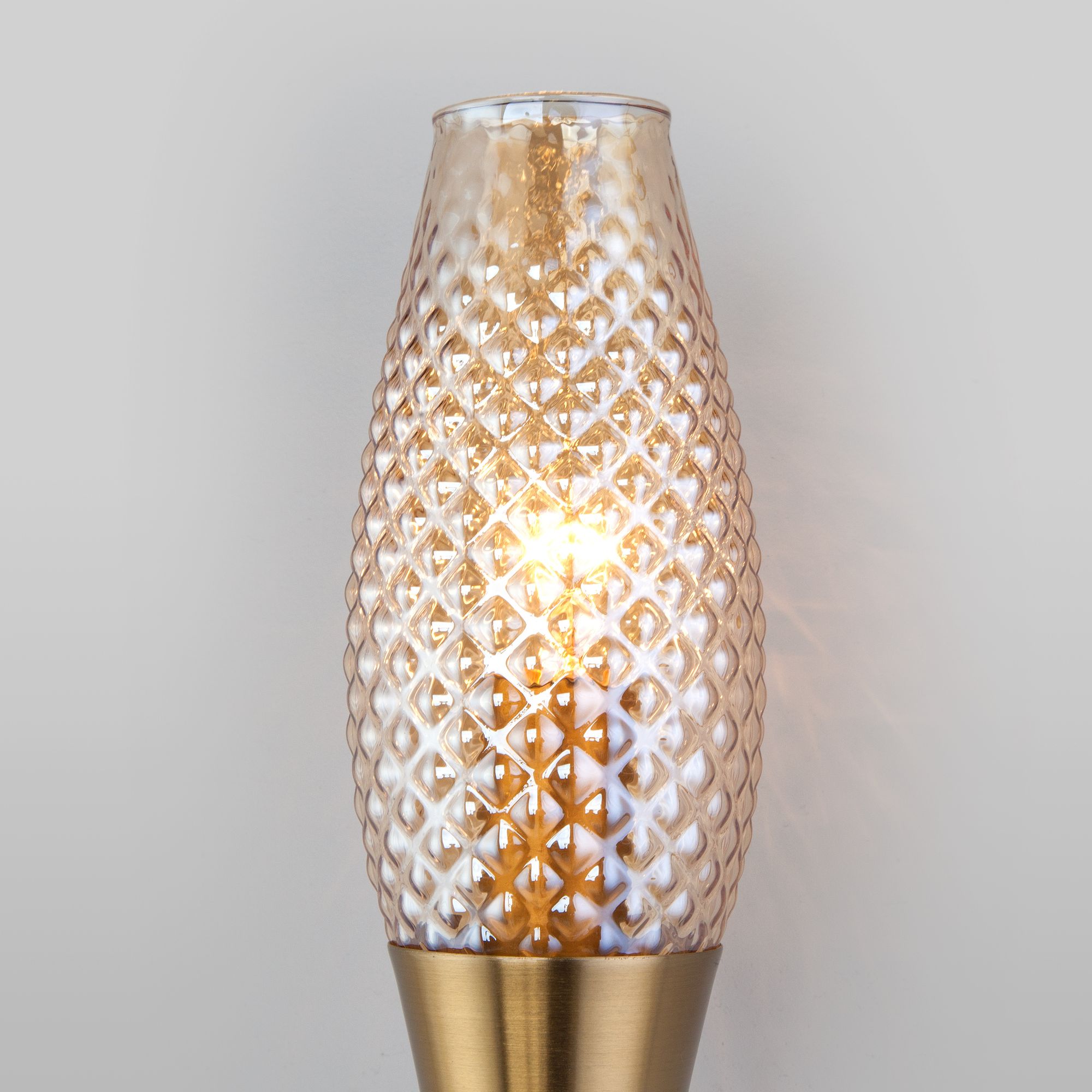 Настенный светильник со стеклянным плафоном Eurosvet Thalia 60140/1 золото. Фото 2