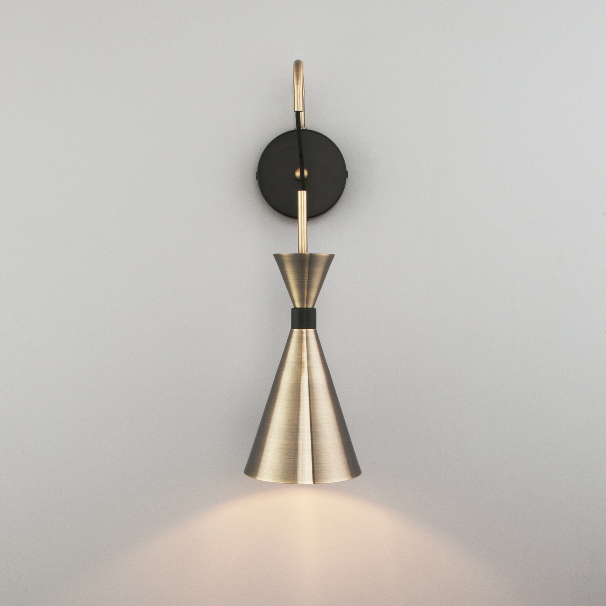 Настенный светильник в стиле лофт Bogate's Glustin 316/1 латунь / черный. Фото 2