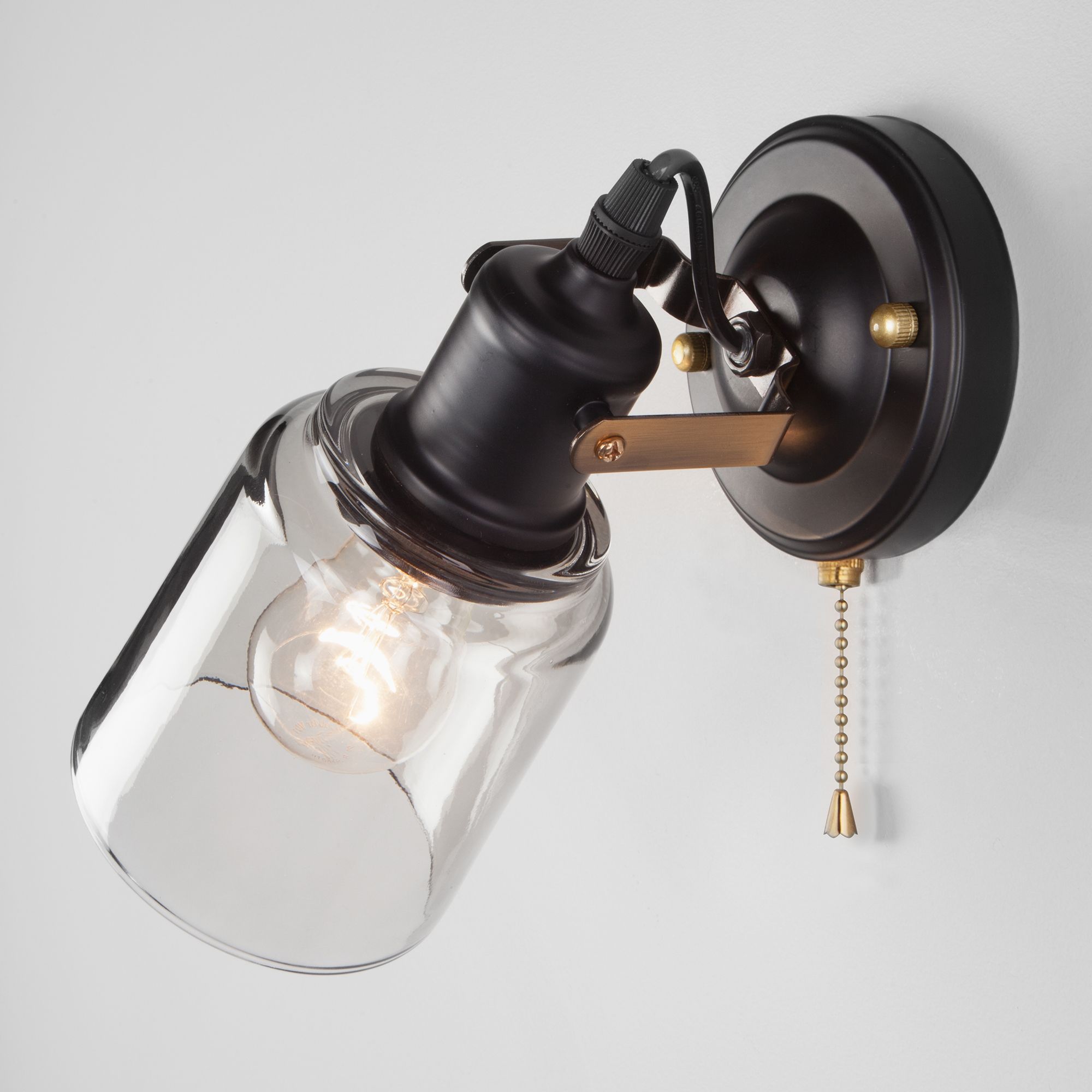 Настенный светильник в стиле лофт Eurosvet Astor 70111/1 черный. Фото 2