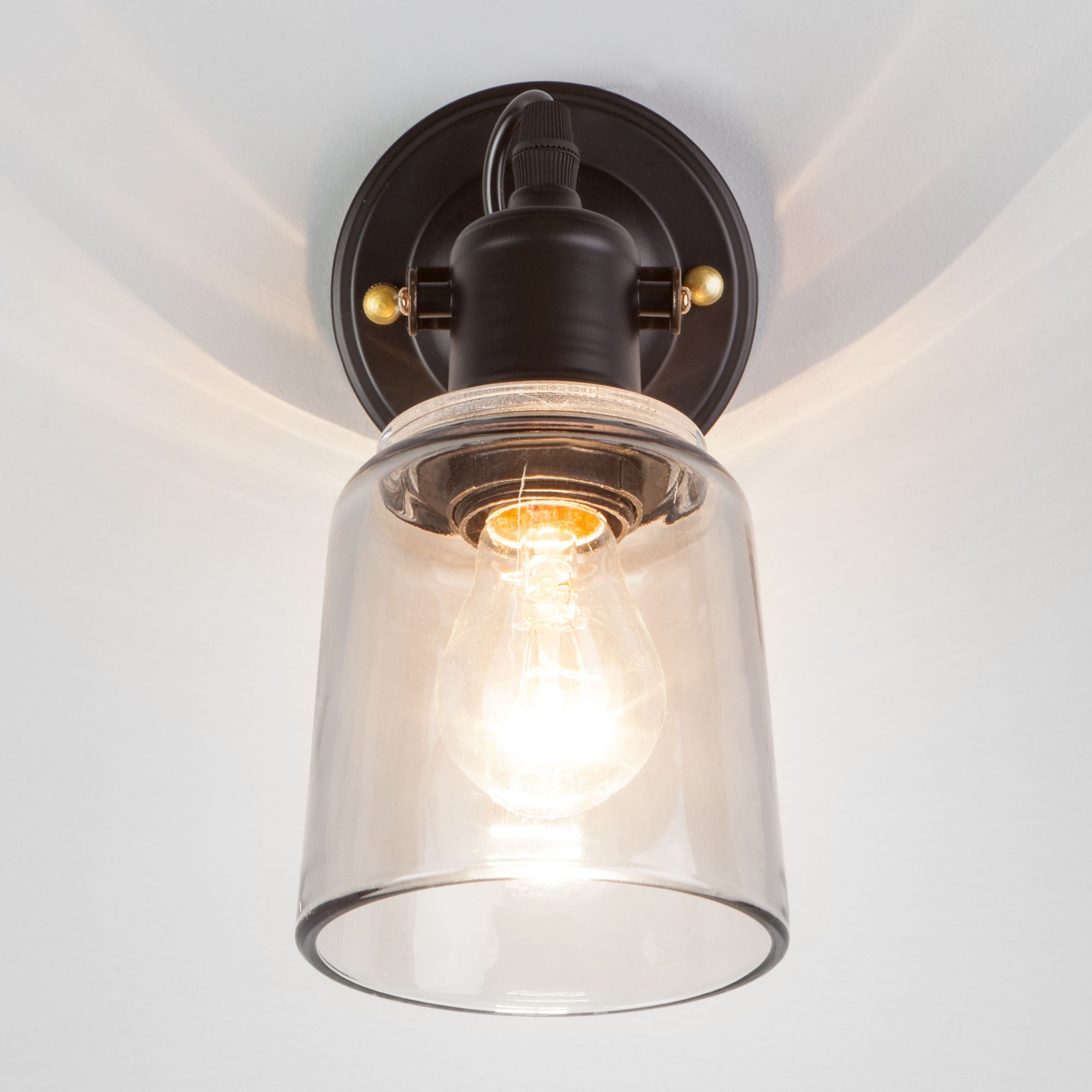 Настенный светильник в стиле лофт Eurosvet Astor 70111/1 черный. Фото 3