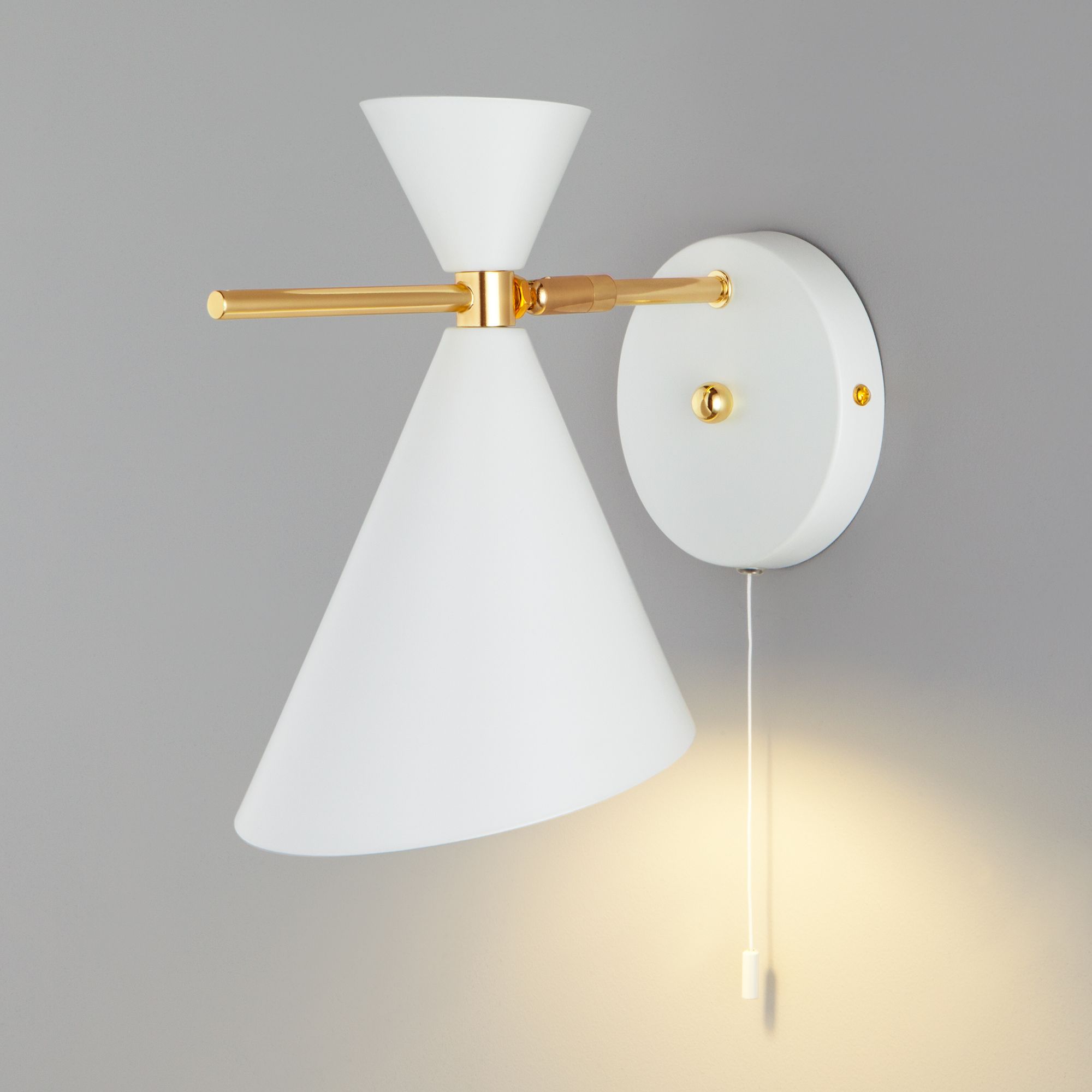 Настенный светильник в стиле лофт Eurosvet Apart 70114/1 белый. Фото 2