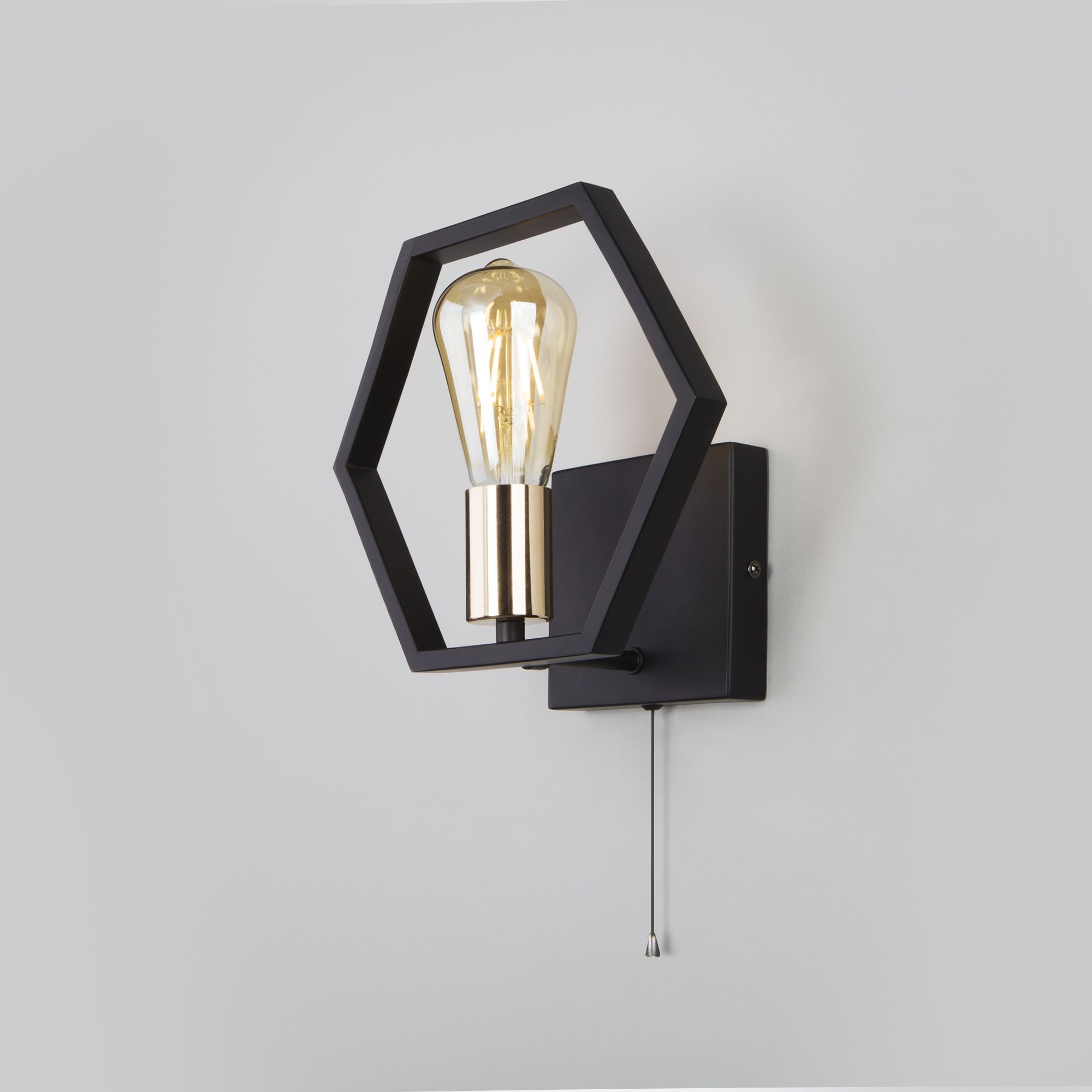 Настенный светильник в стиле лофт Eurosvet Arnia 70117/1 черный. Фото 1