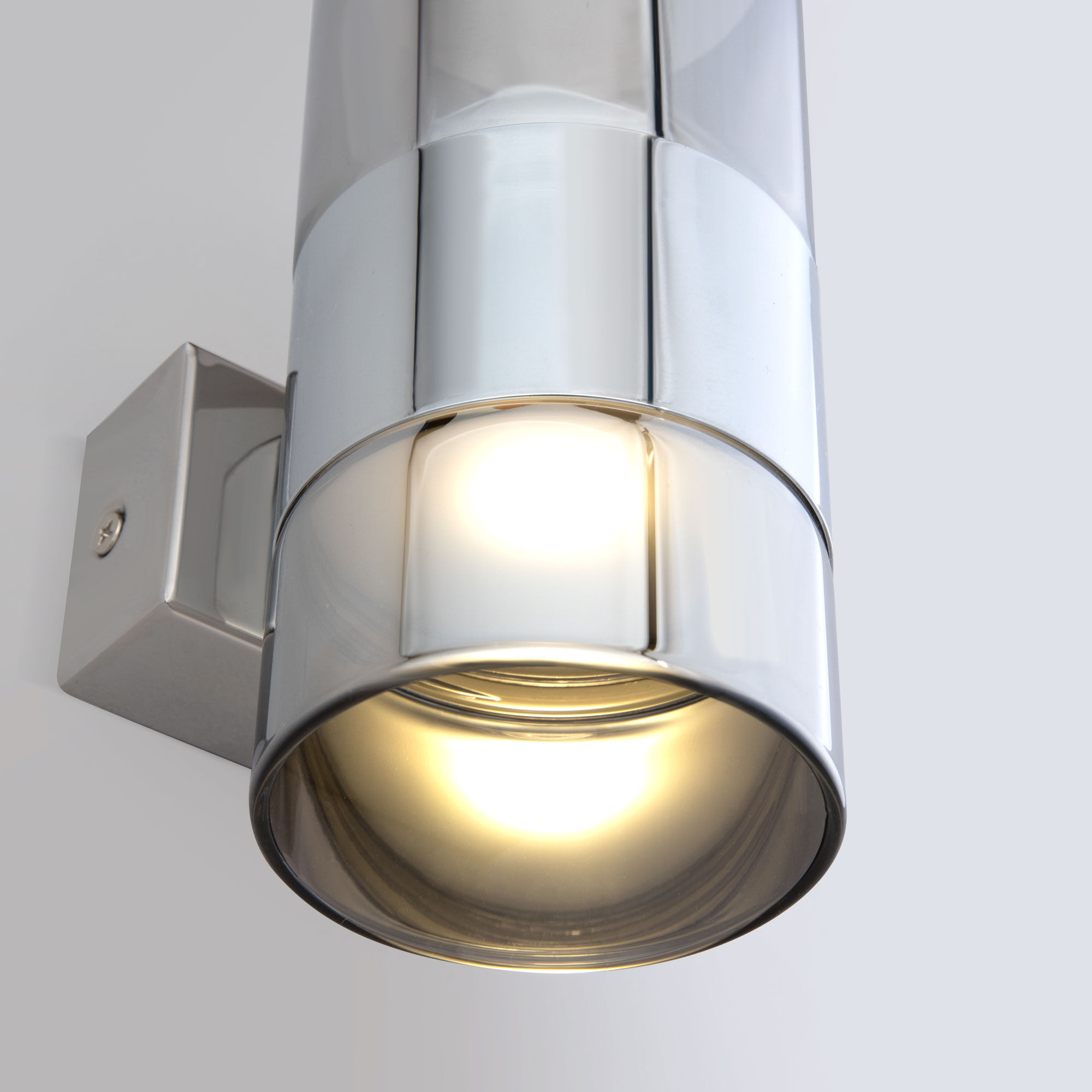 Настенный светодиодный светильник со стеклянным плафоном Eurosvet Watford 40021/1 LED хром/дымчатый. Фото 3
